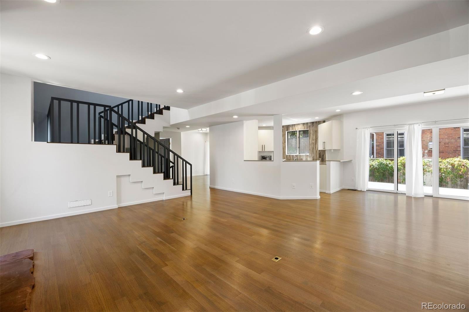 290 Madison Street