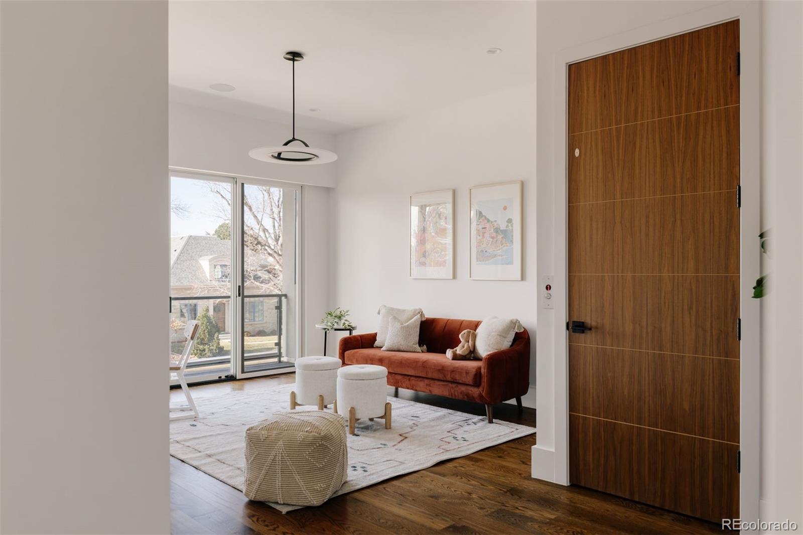 164 S Fairfax Street