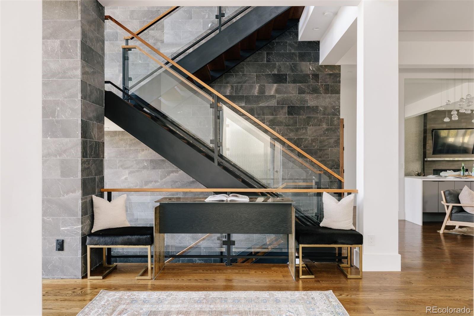 164 S Fairfax Street