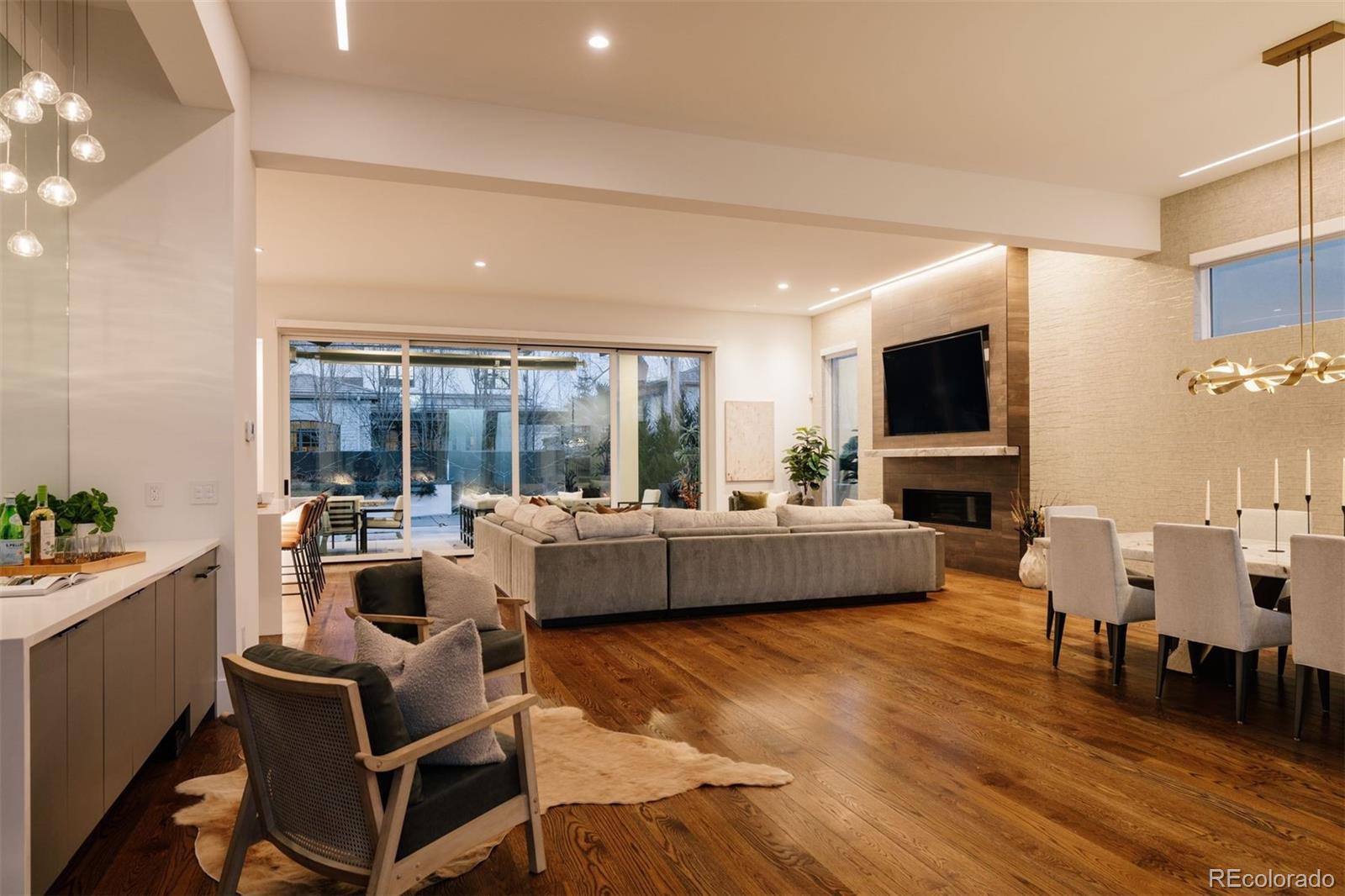 164 S Fairfax Street