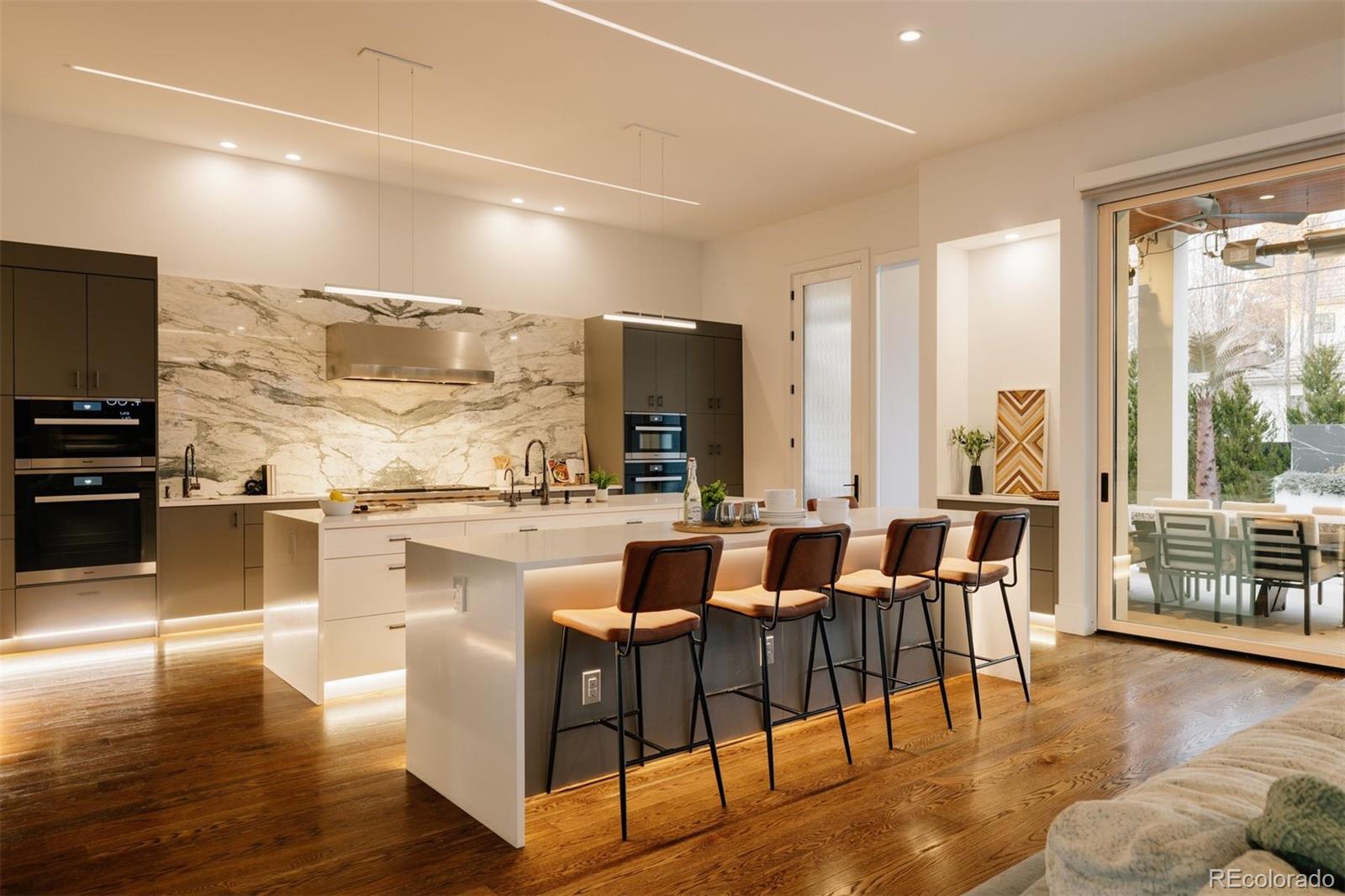 164 S Fairfax Street