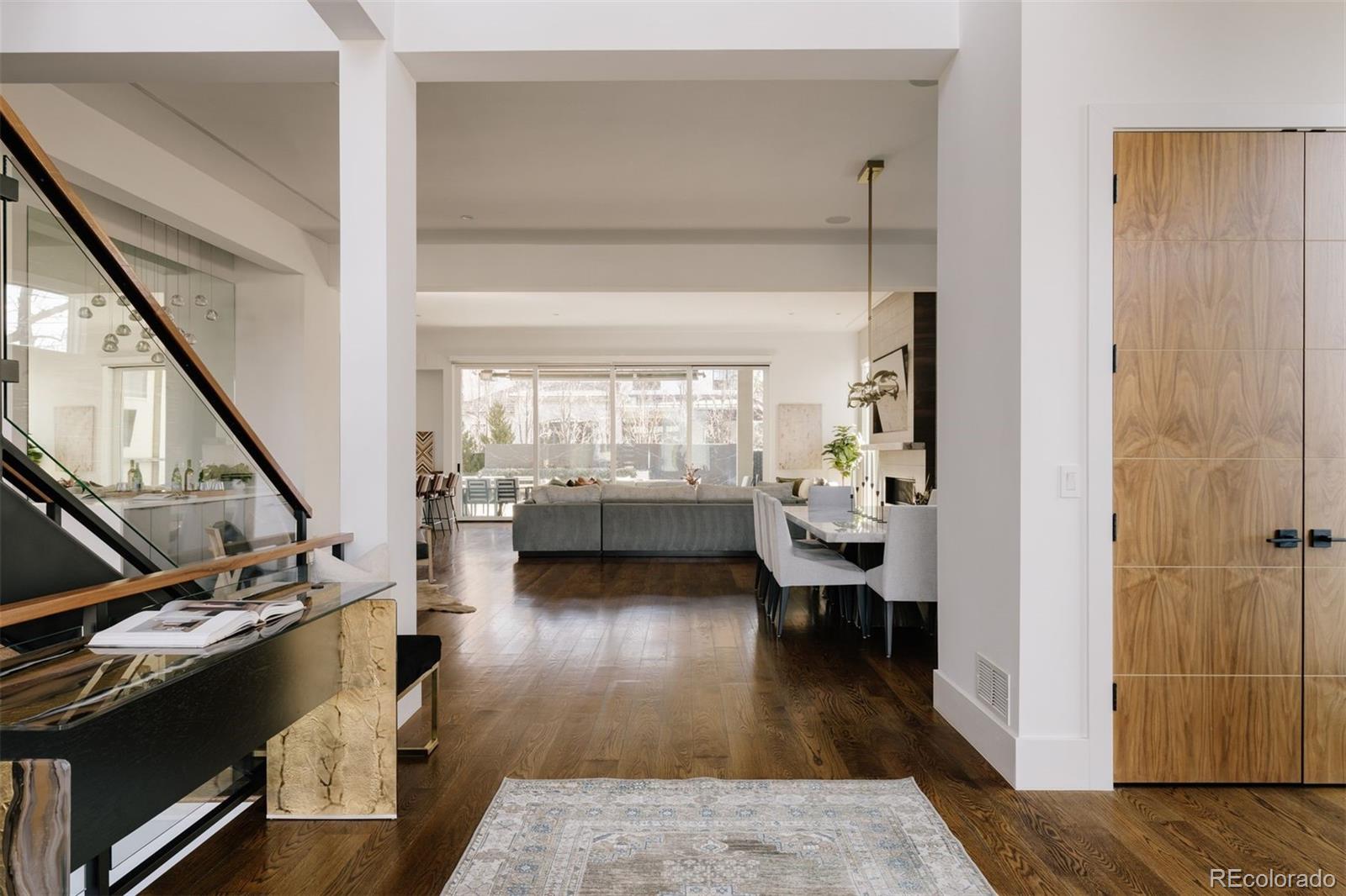 164 S Fairfax Street