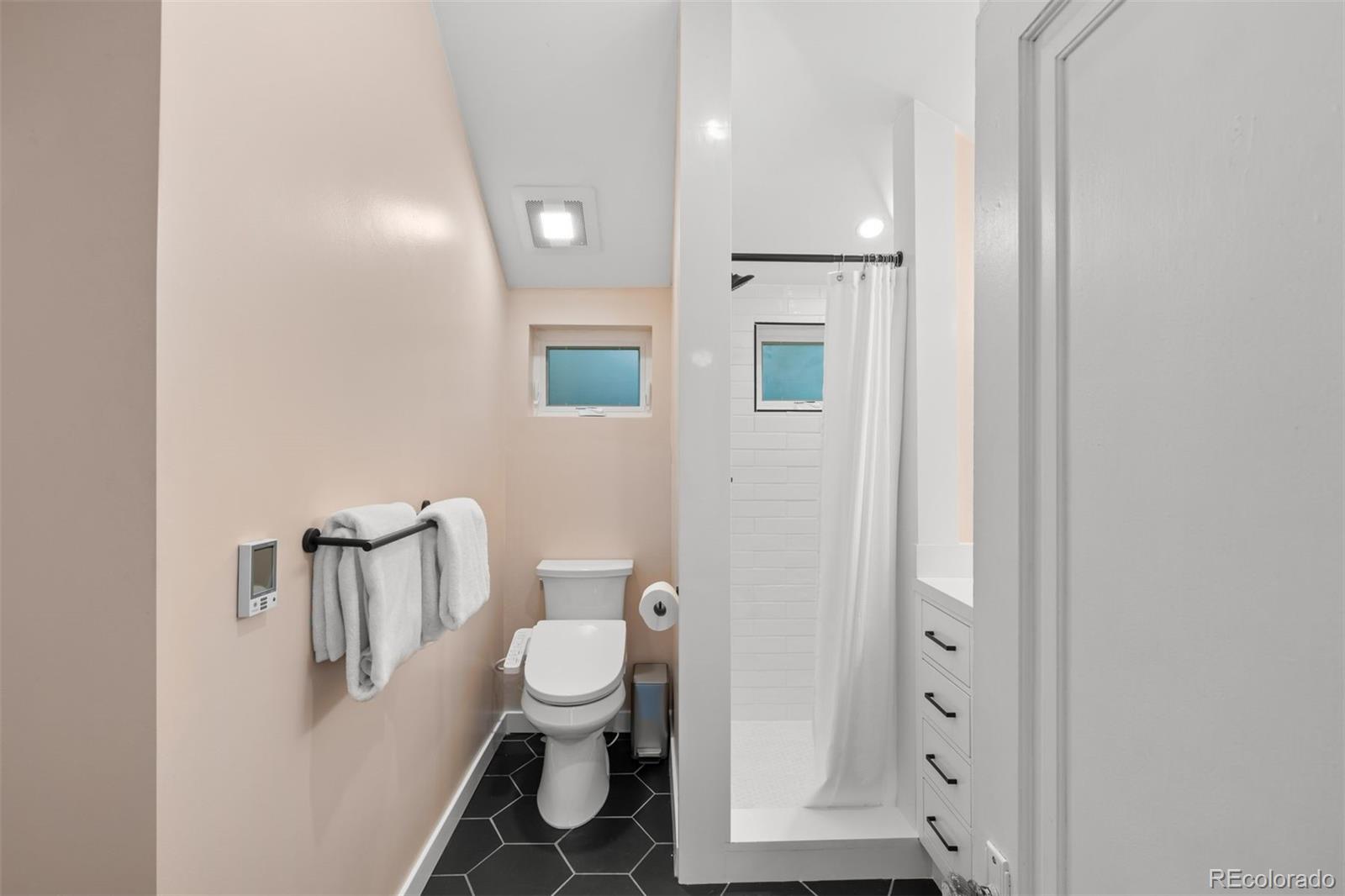 1050 E Amherst Avenue