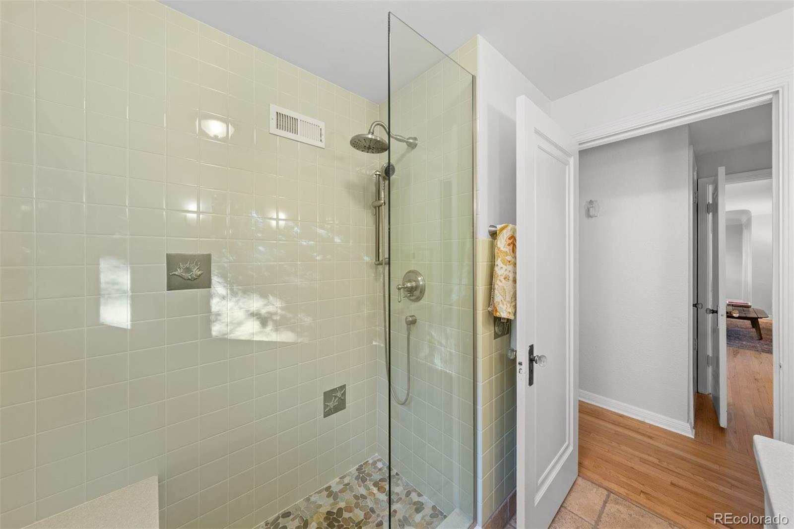 1050 E Amherst Avenue