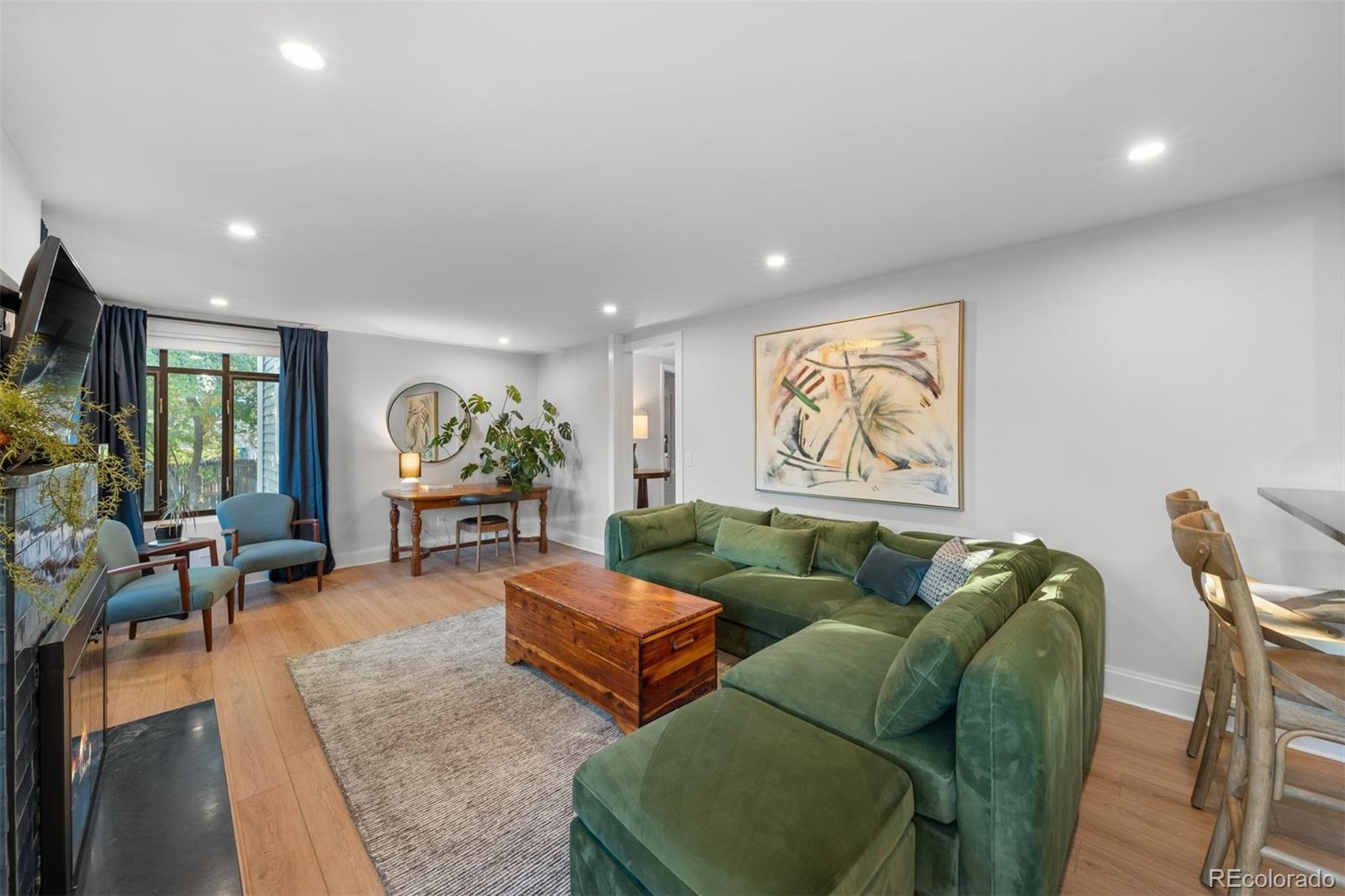 1050 E Amherst Avenue