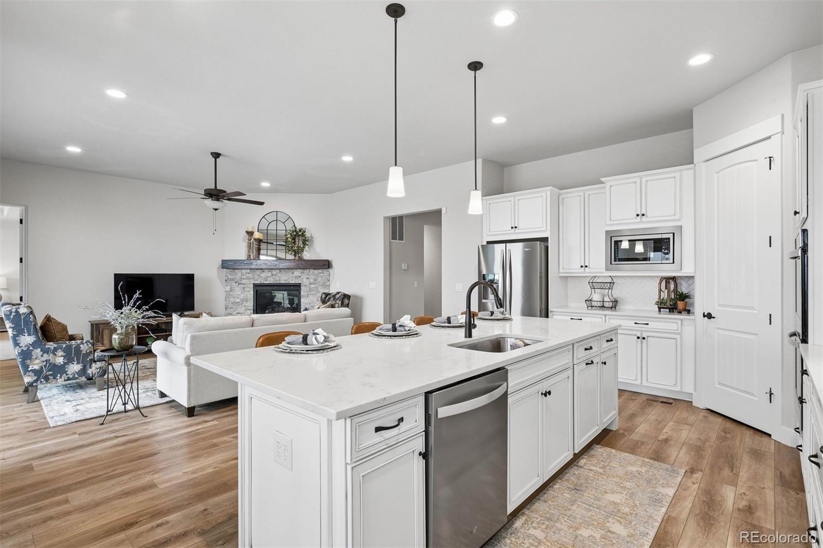 8749 S Quatar Street