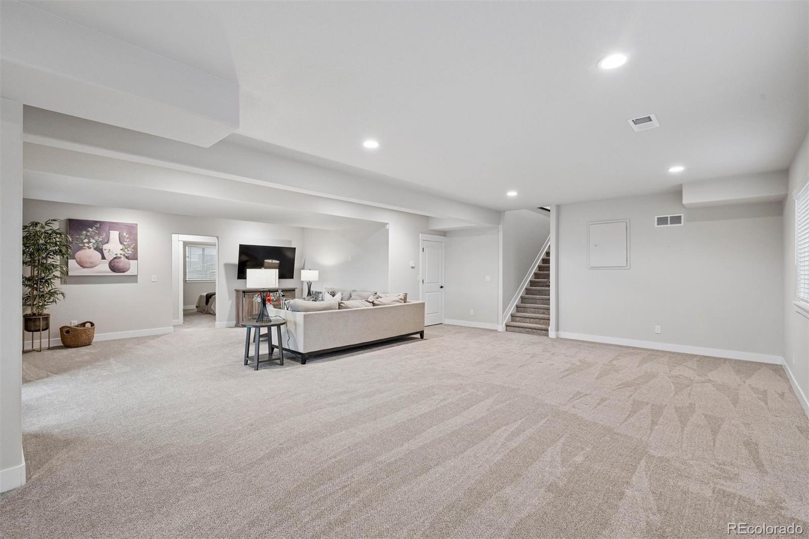 8749 S Quatar Street