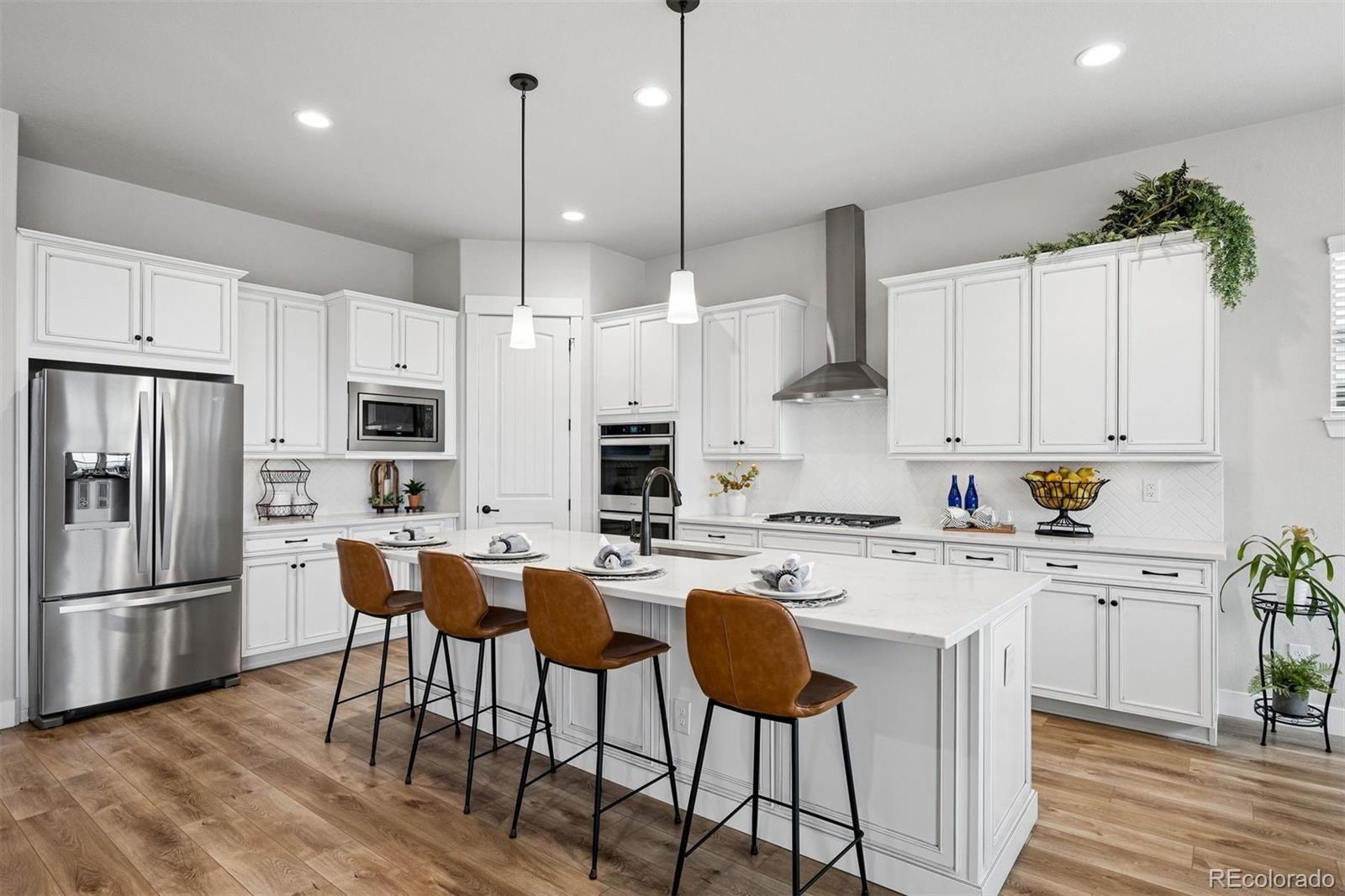 8749 S Quatar Street