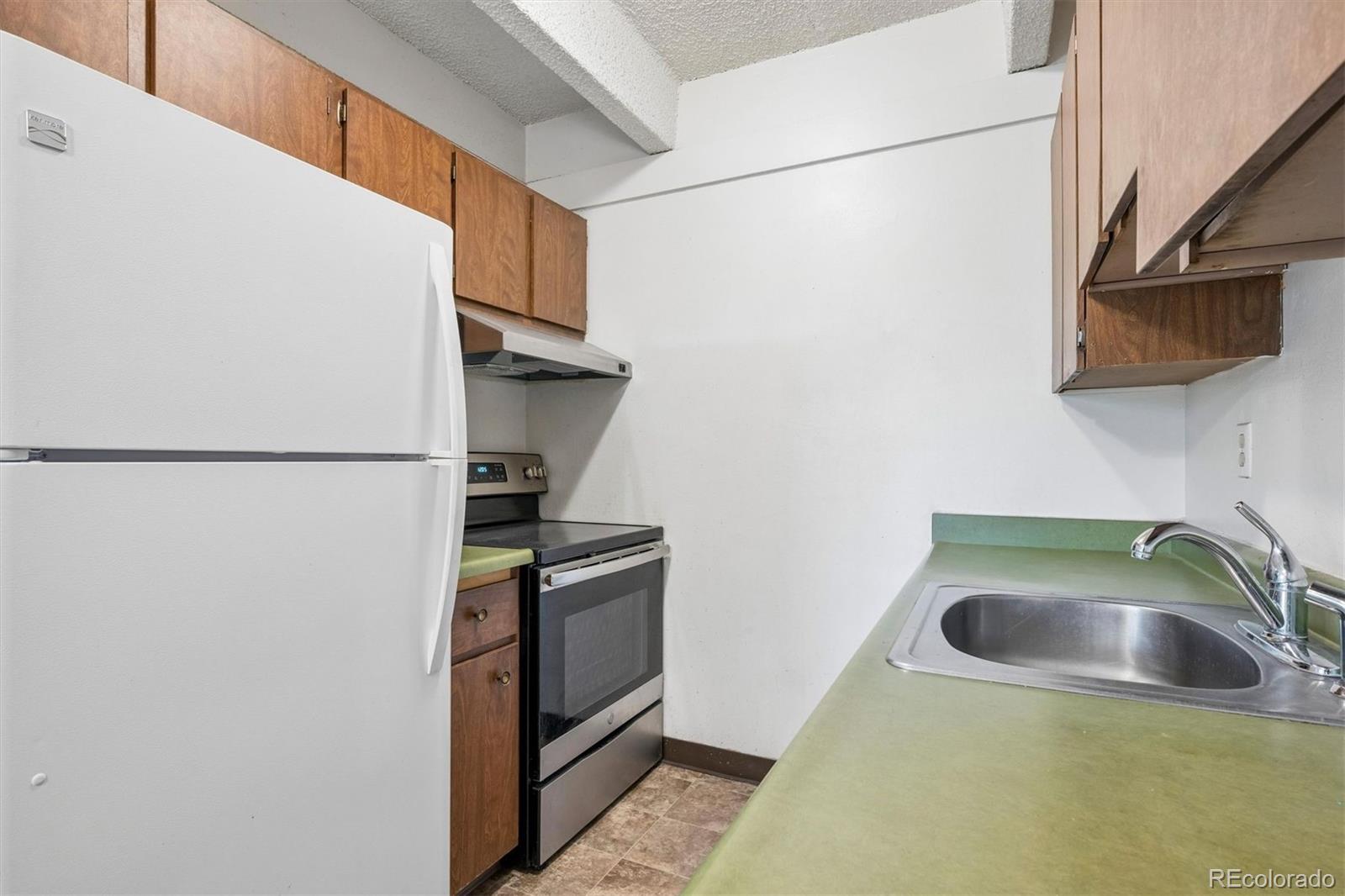 800 W Belleview Avenue Unit: 306