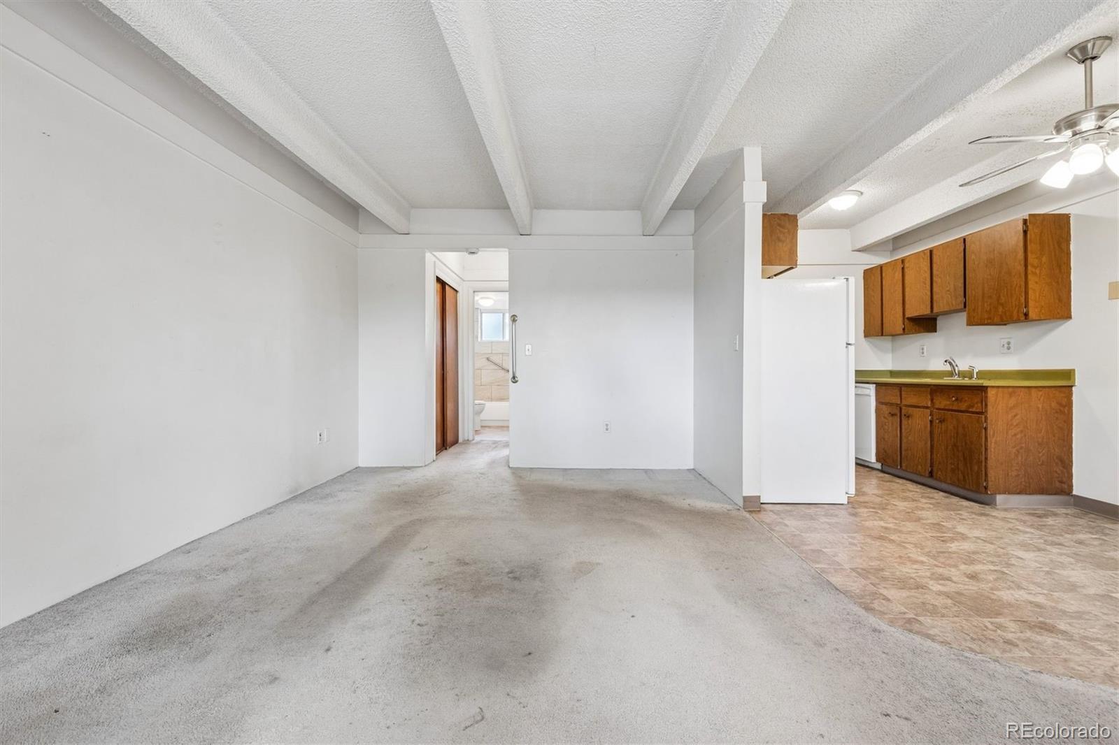 800 W Belleview Avenue Unit: 306