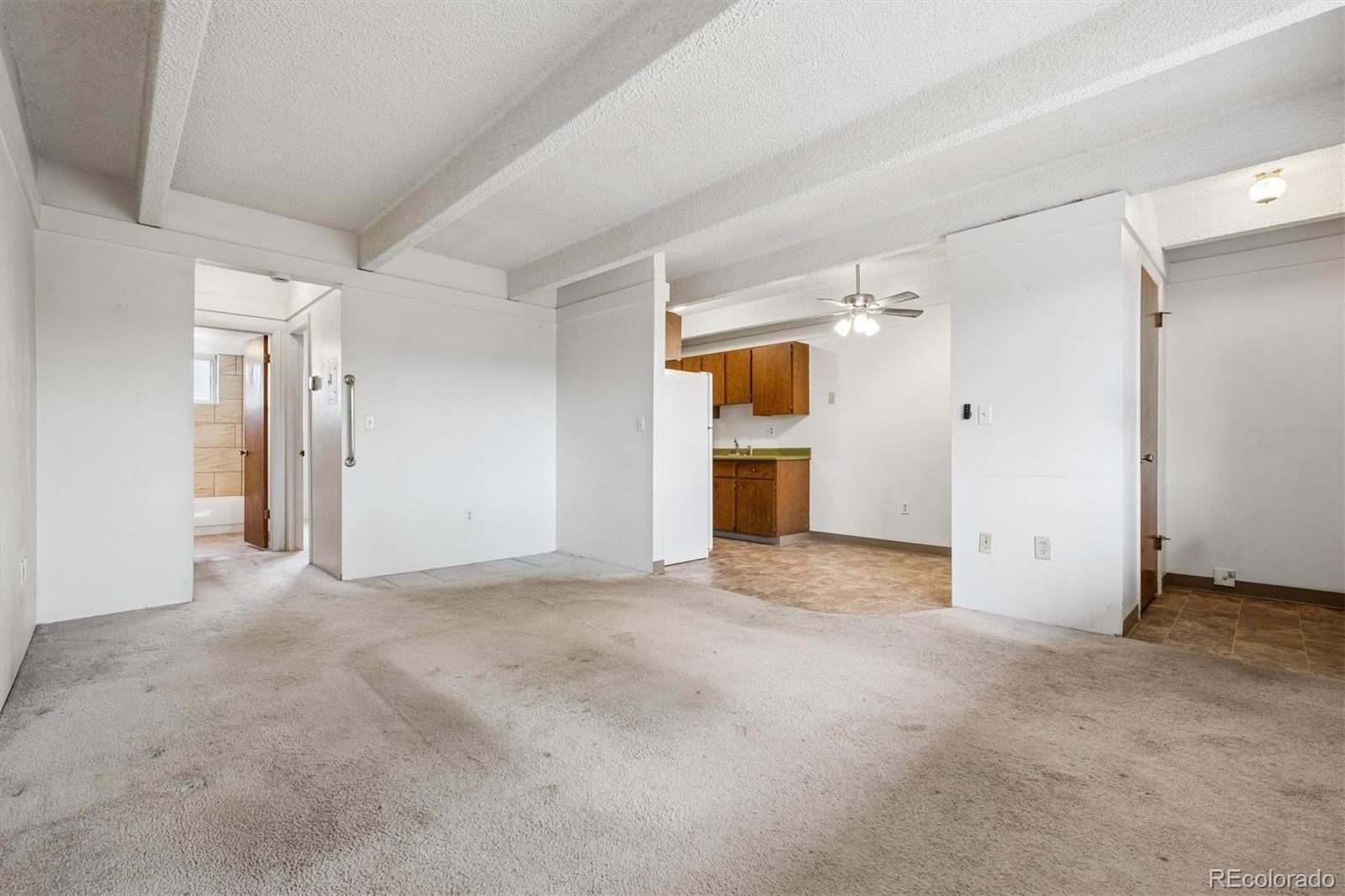 800 W Belleview Avenue Unit: 306