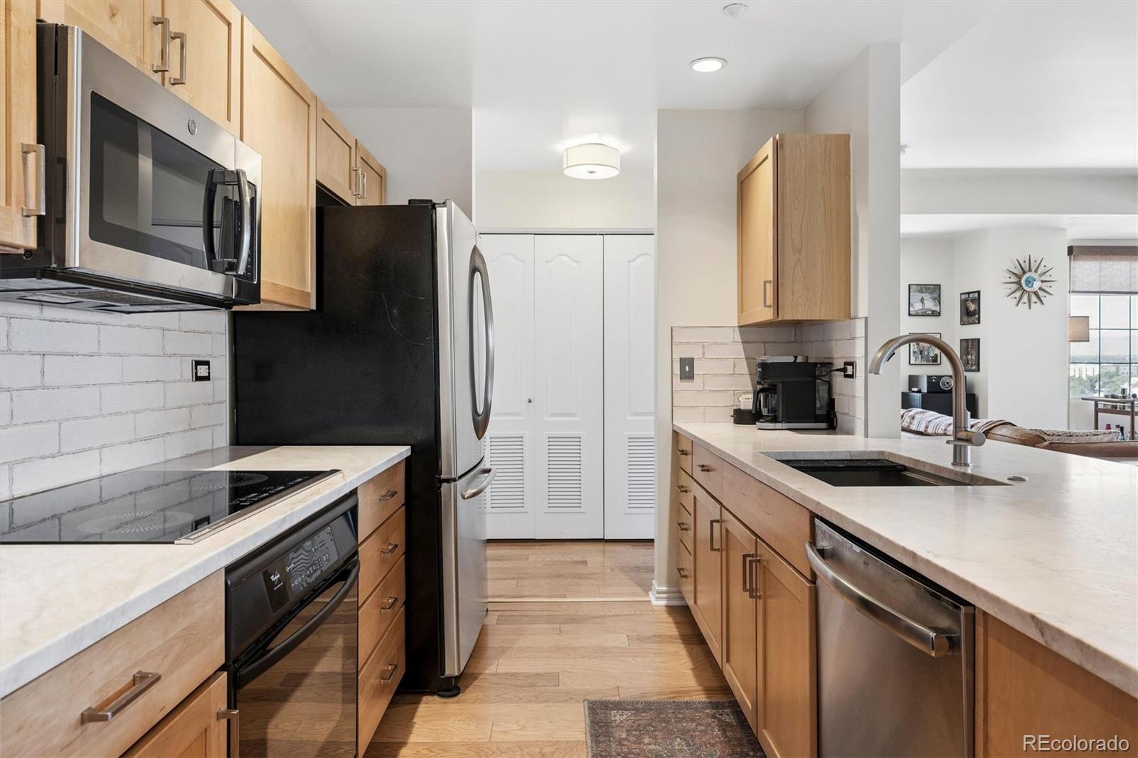 300 W 11th Avenue Unit: 10E