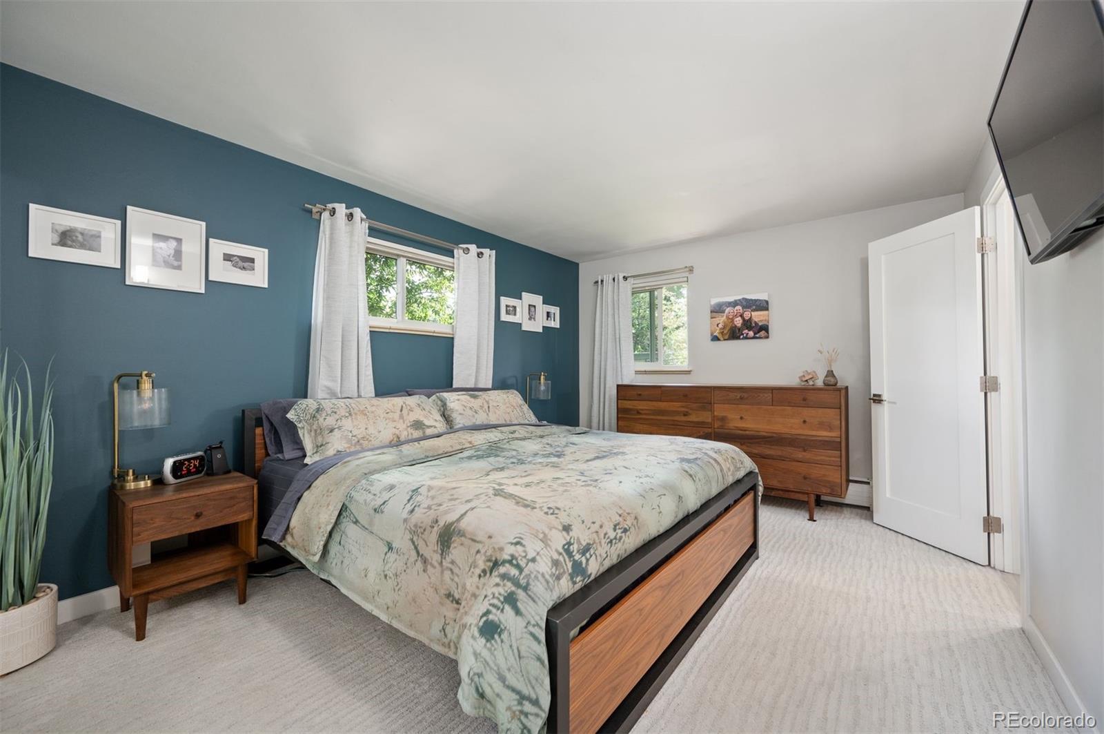 2471 S Jasmine Place