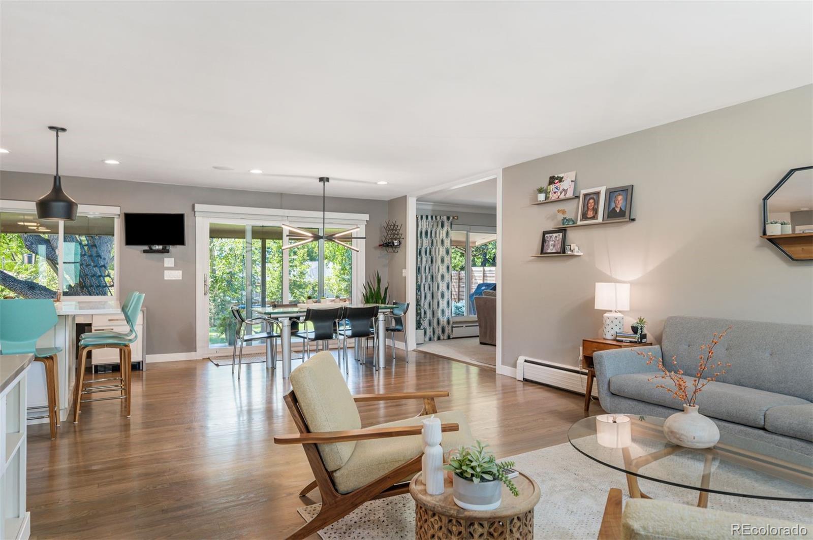 2471 S Jasmine Place