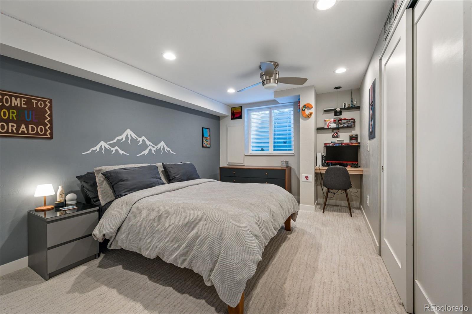 2471 S Jasmine Place