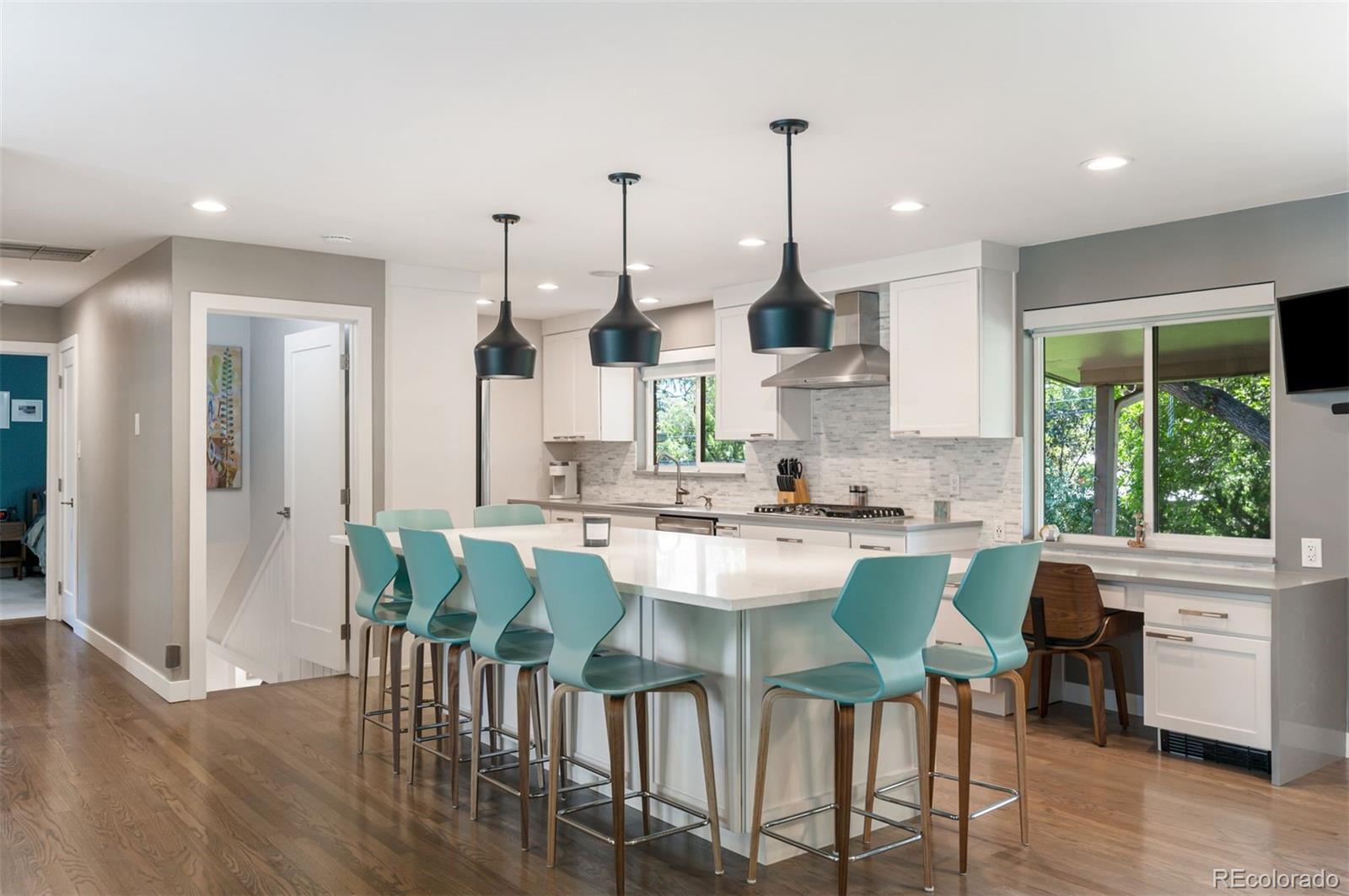 2471 S Jasmine Place