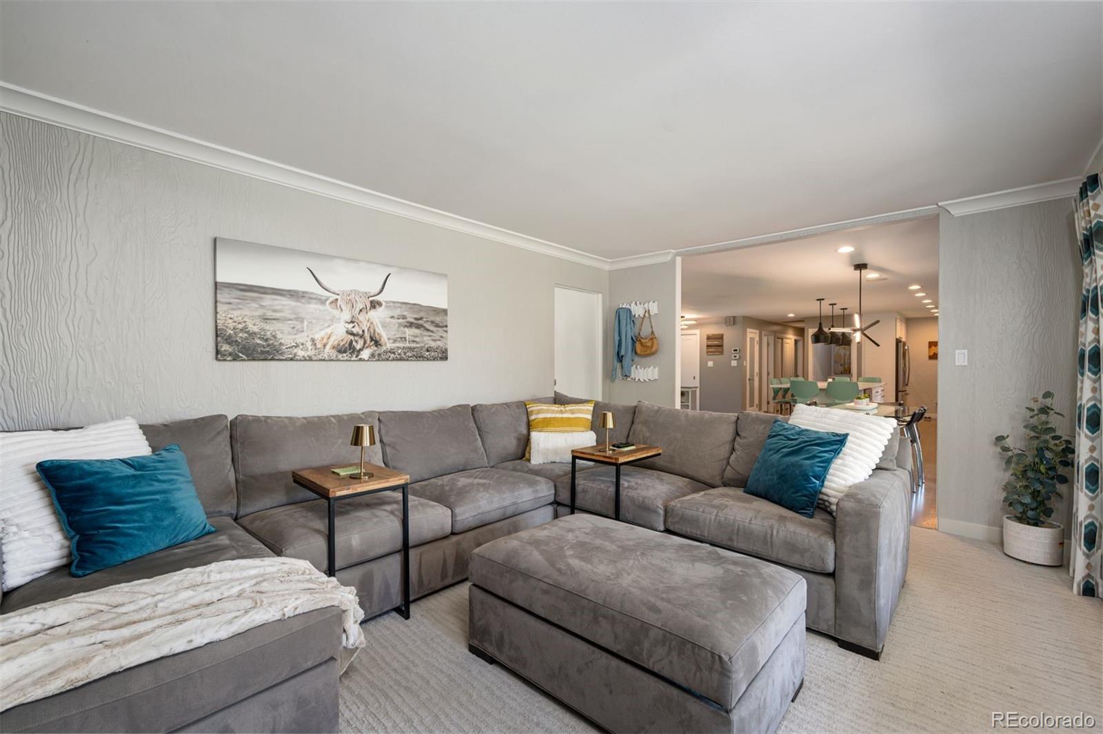 2471 S Jasmine Place