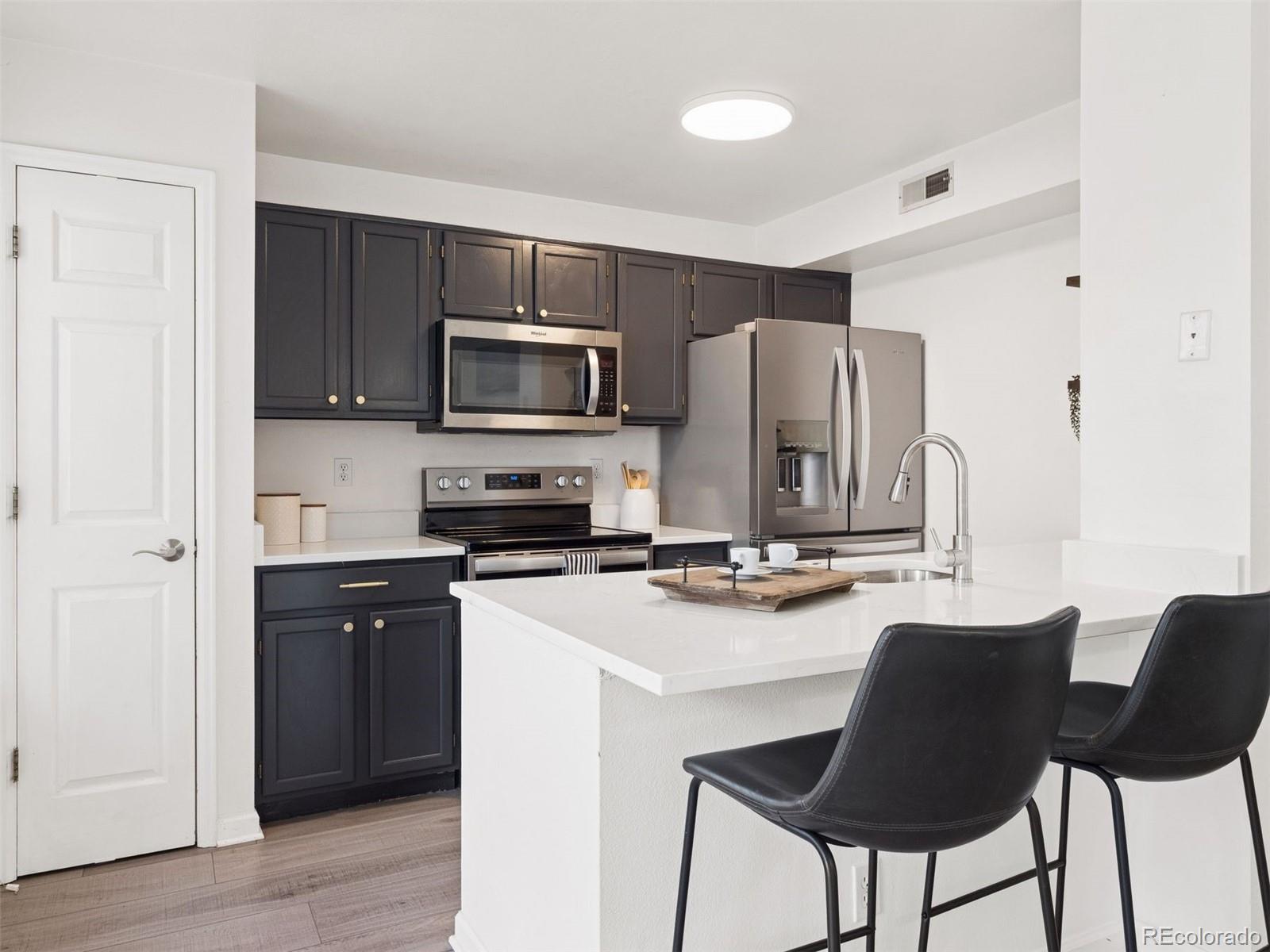 6755 S Ivy Street Unit: A7