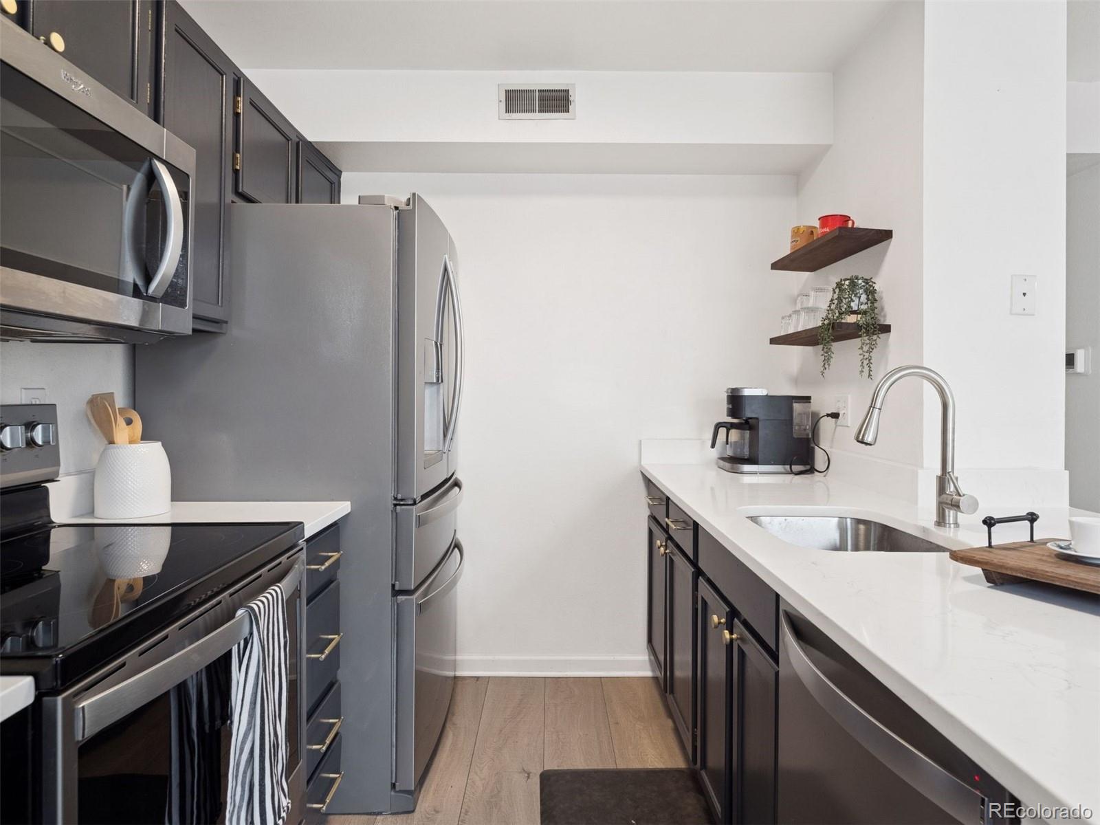 6755 S Ivy Street Unit: A7