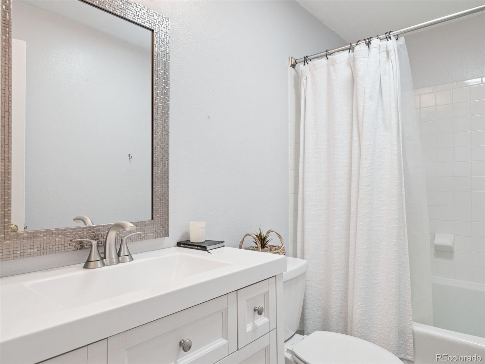 6755 S Ivy Street Unit: A7