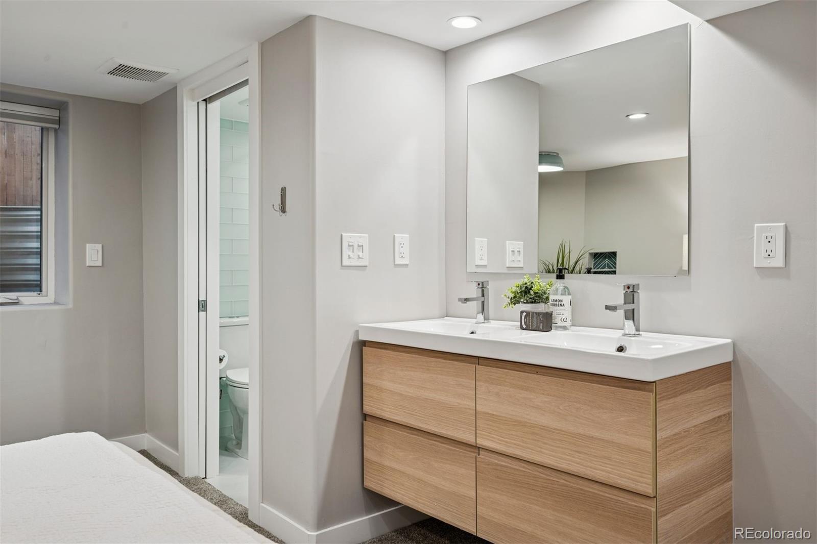 4446 Lowell Boulevard