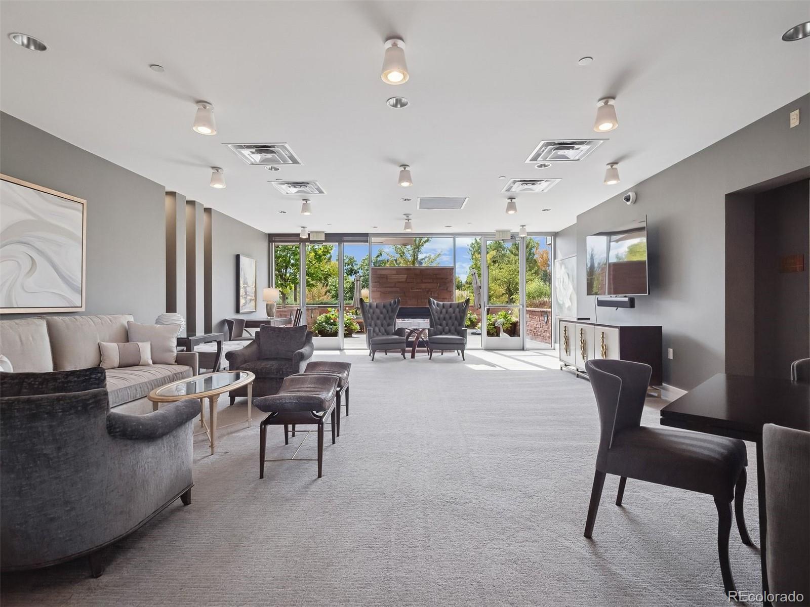 333 S Monroe Street Unit: 313