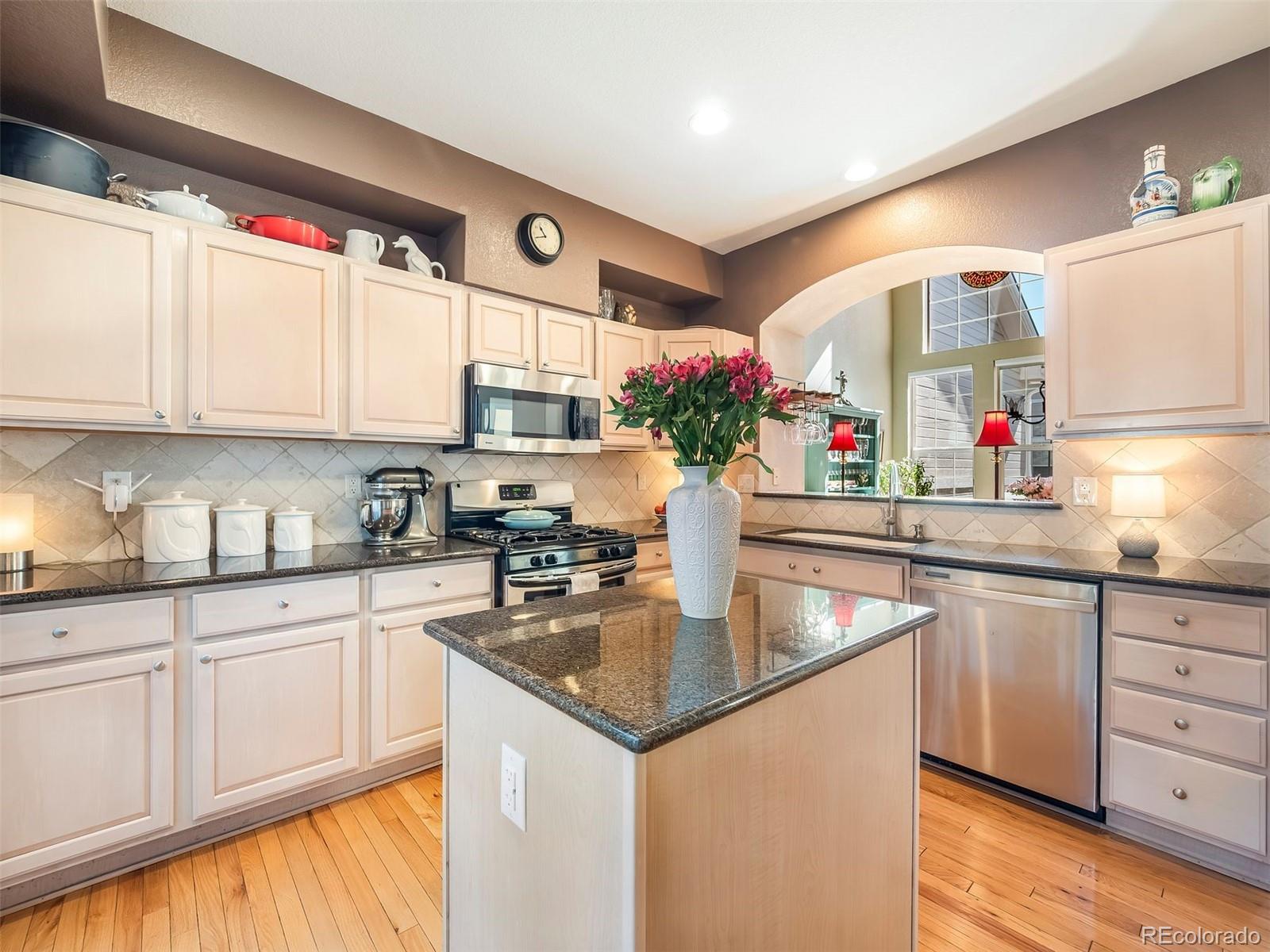 8300 Fairmount Drive Unit: P102