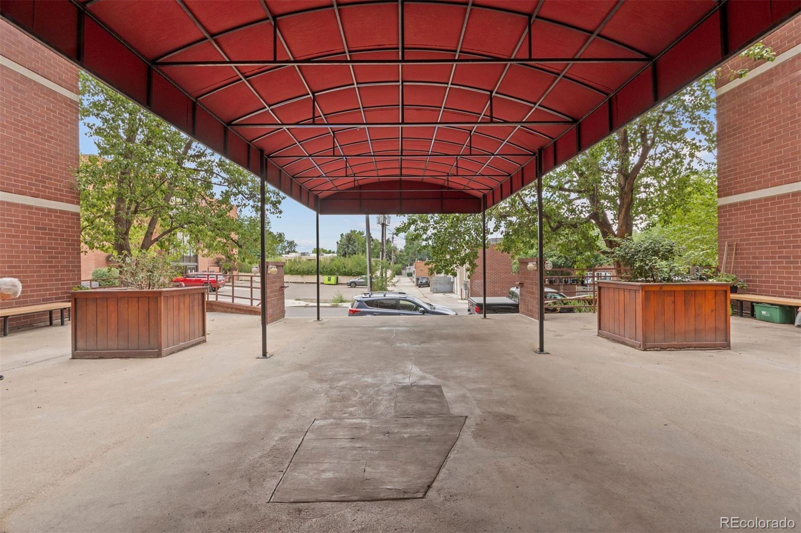 5955 E 10th Avenue Unit: 104