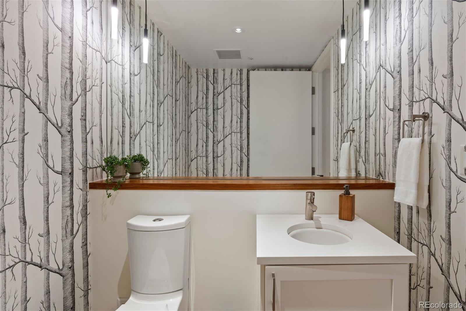 1750 Wewatta Street Unit: 1009