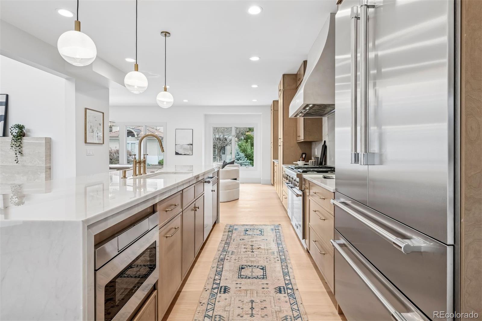 400 S Steele Street Unit: 63