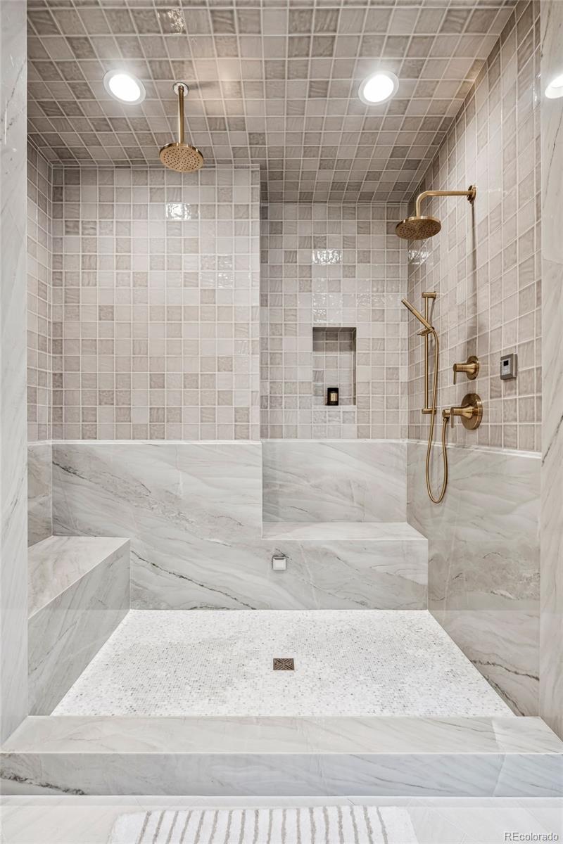 400 S Steele Street Unit: 63