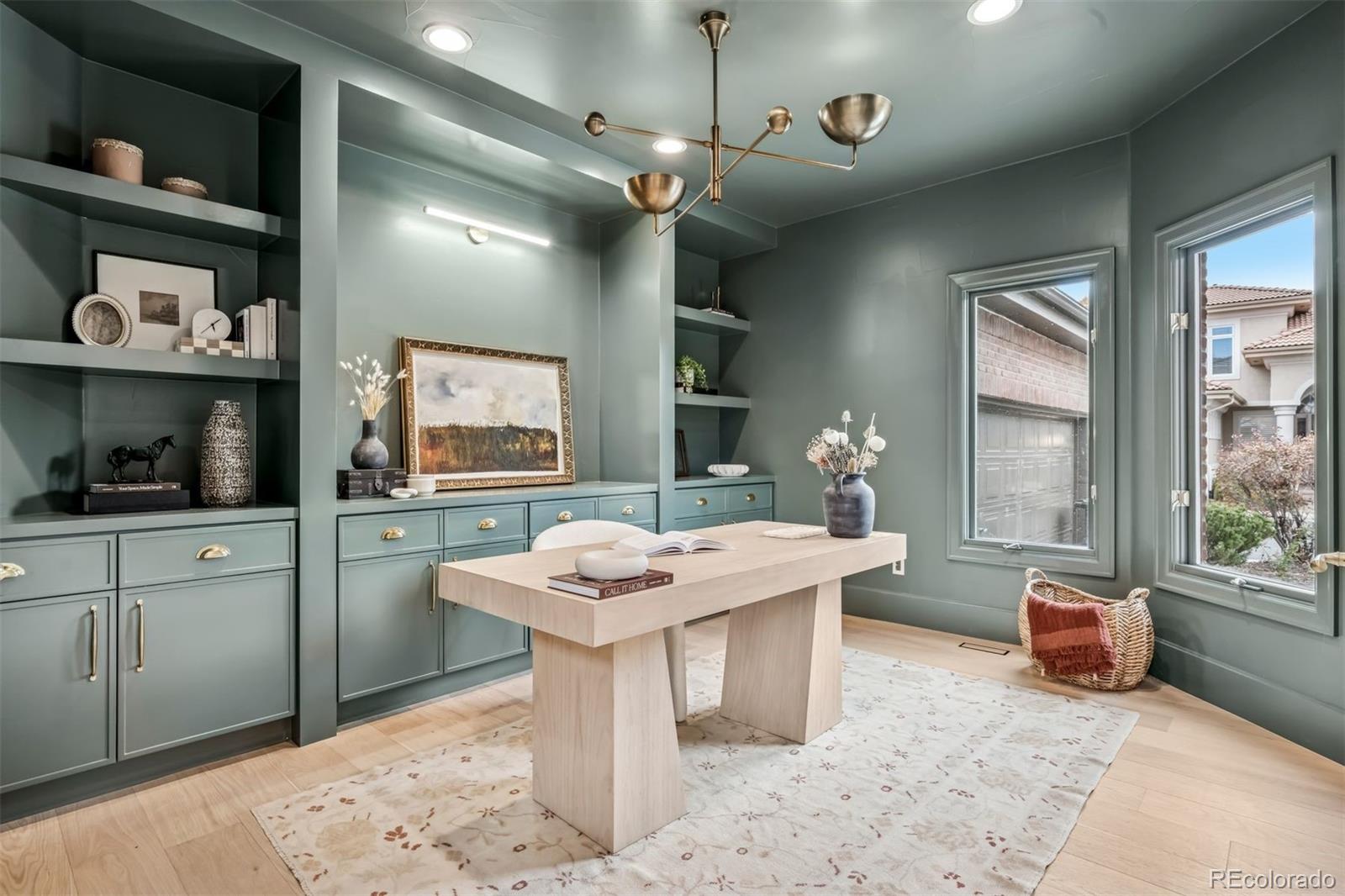 400 S Steele Street Unit: 63