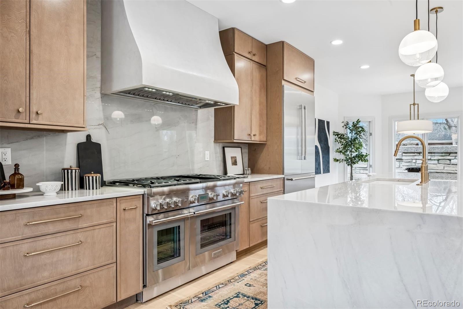 400 S Steele Street Unit: 63