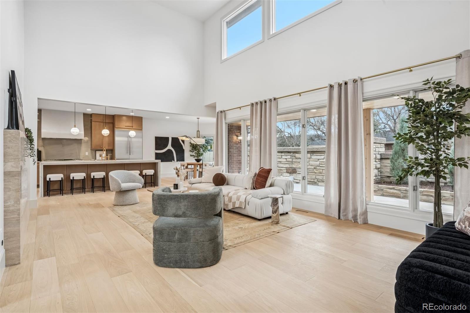 400 S Steele Street Unit: 63