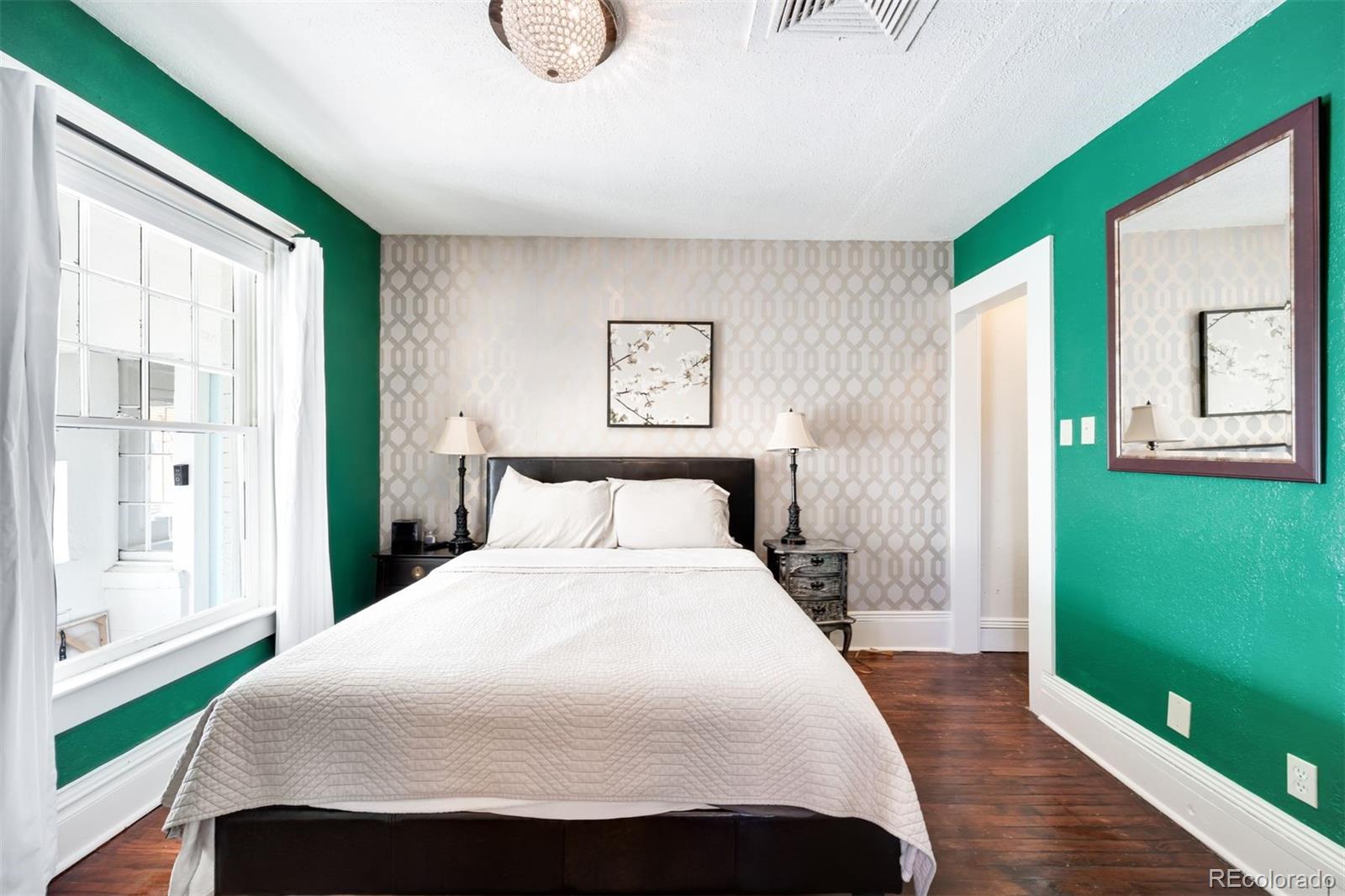 421 E Alameda Avenue