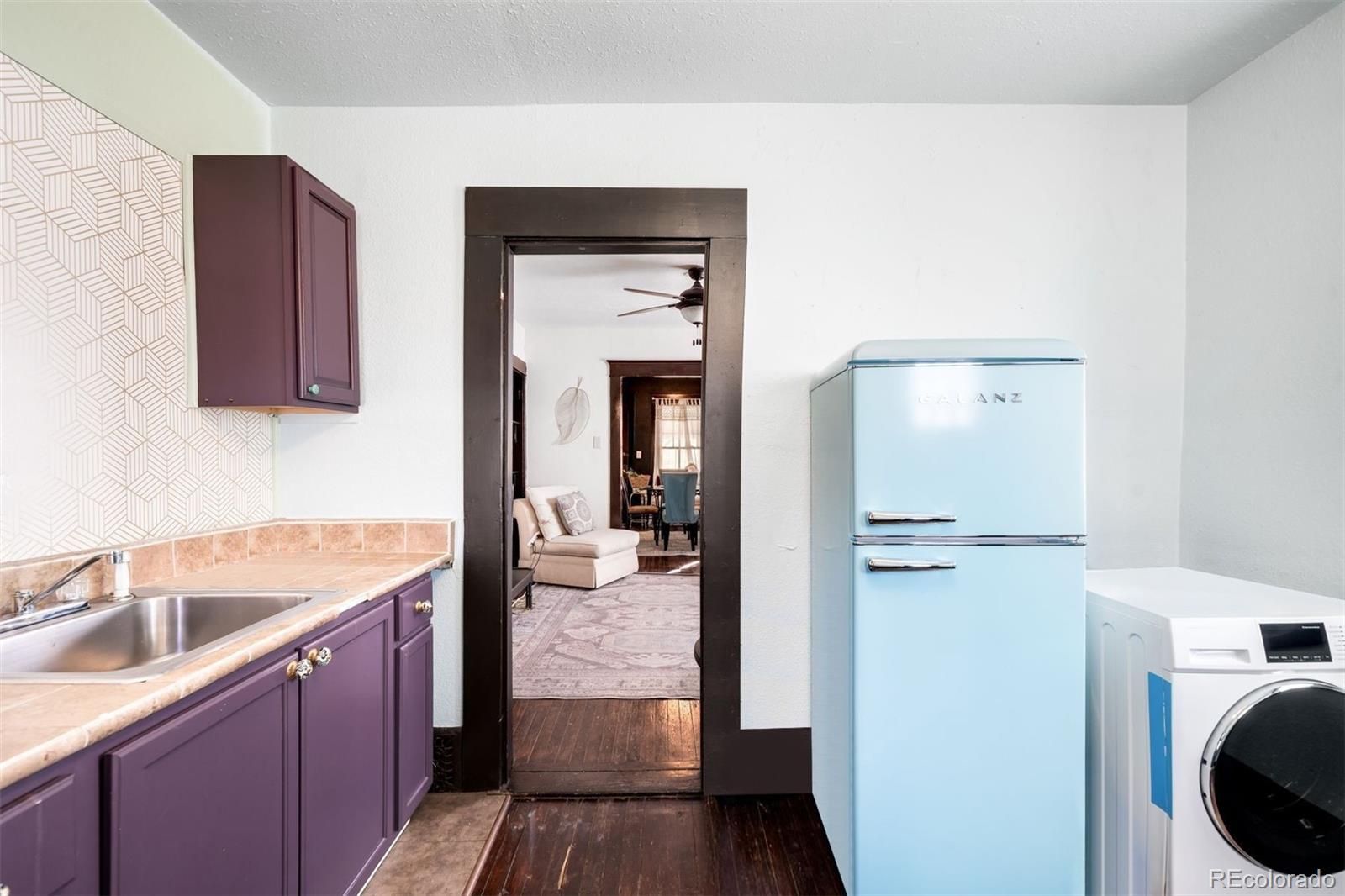 421 E Alameda Avenue