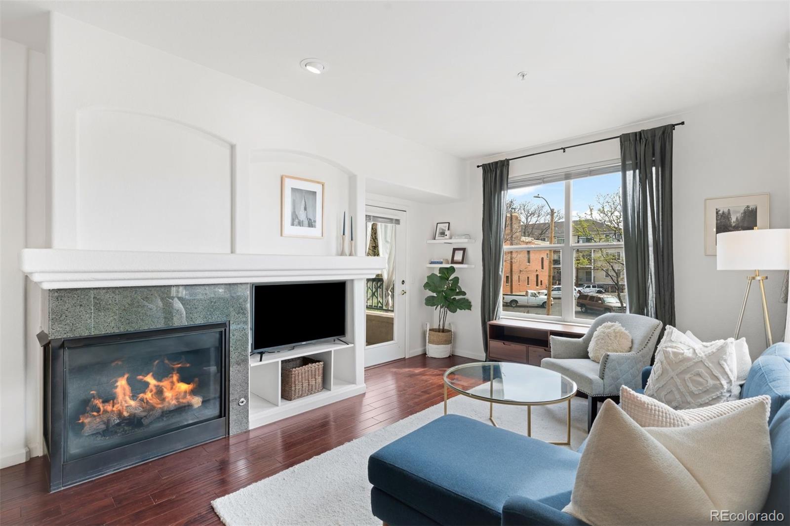1727 N Pearl Street Unit: 204
