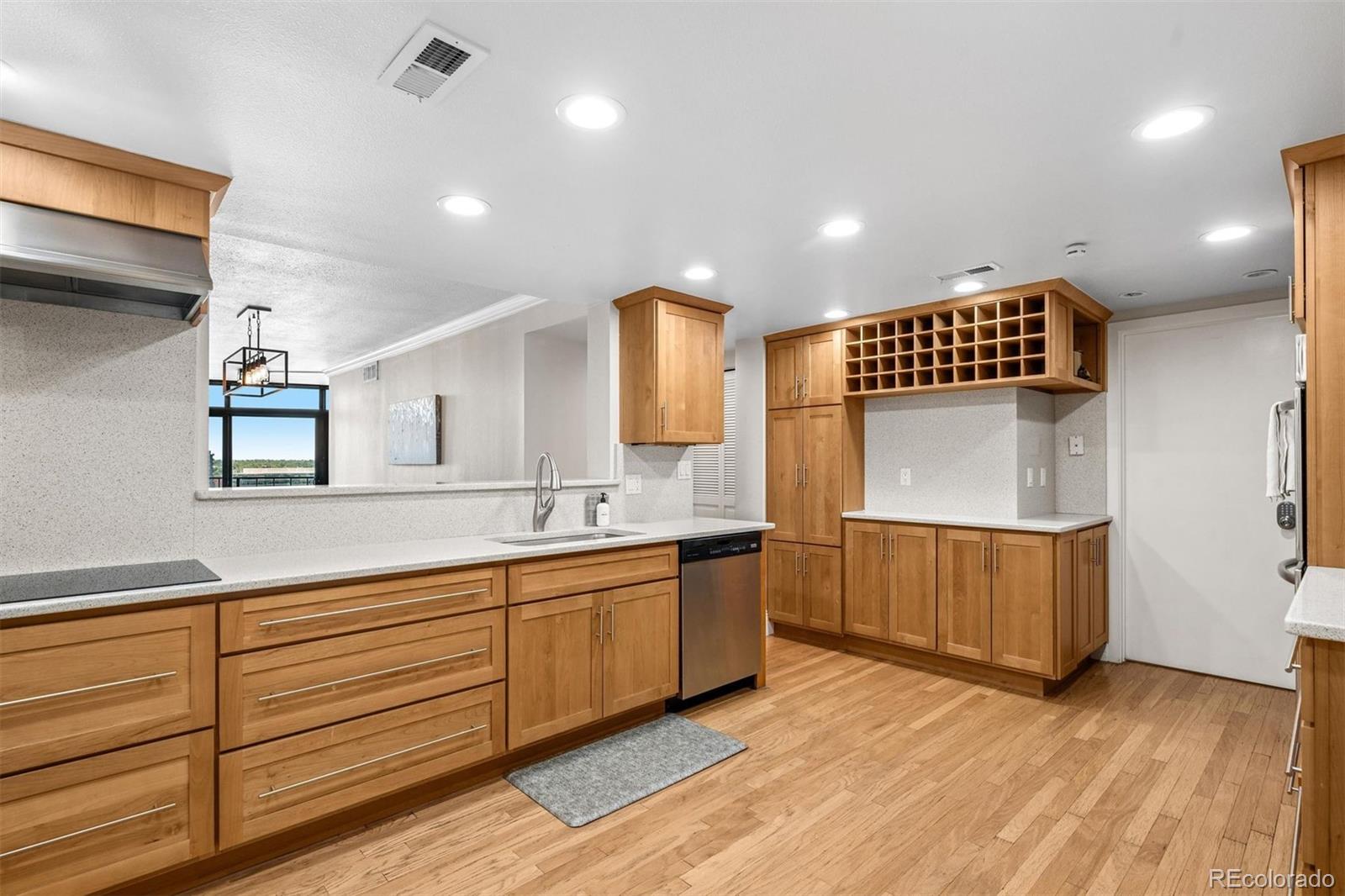 1777 Larimer Street Unit: 1608