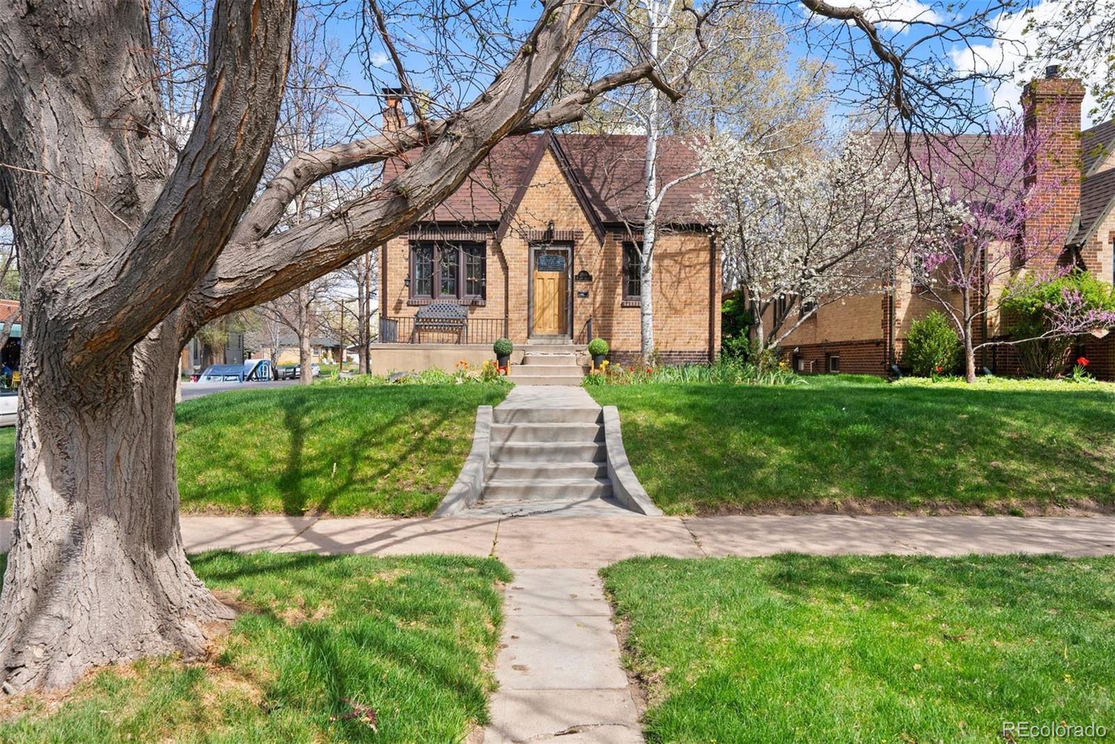 2088 Kearney Street