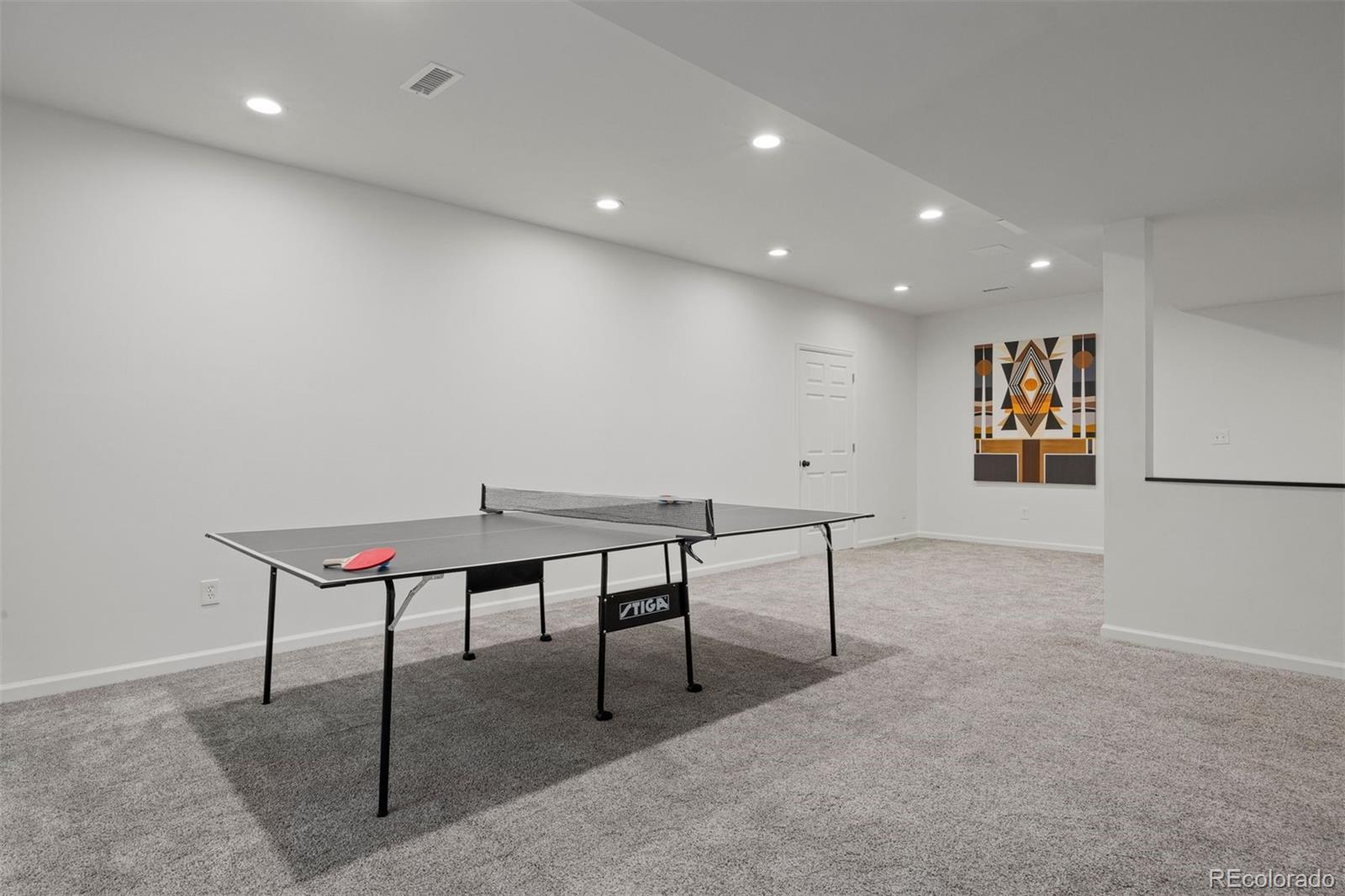 7602 E 8th Place