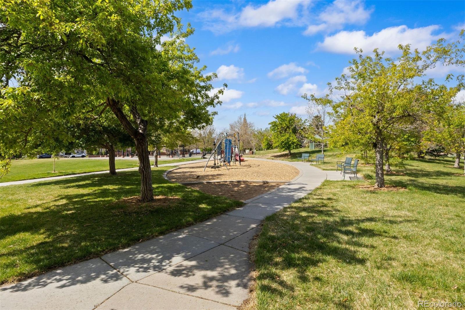 7602 E 8th Place