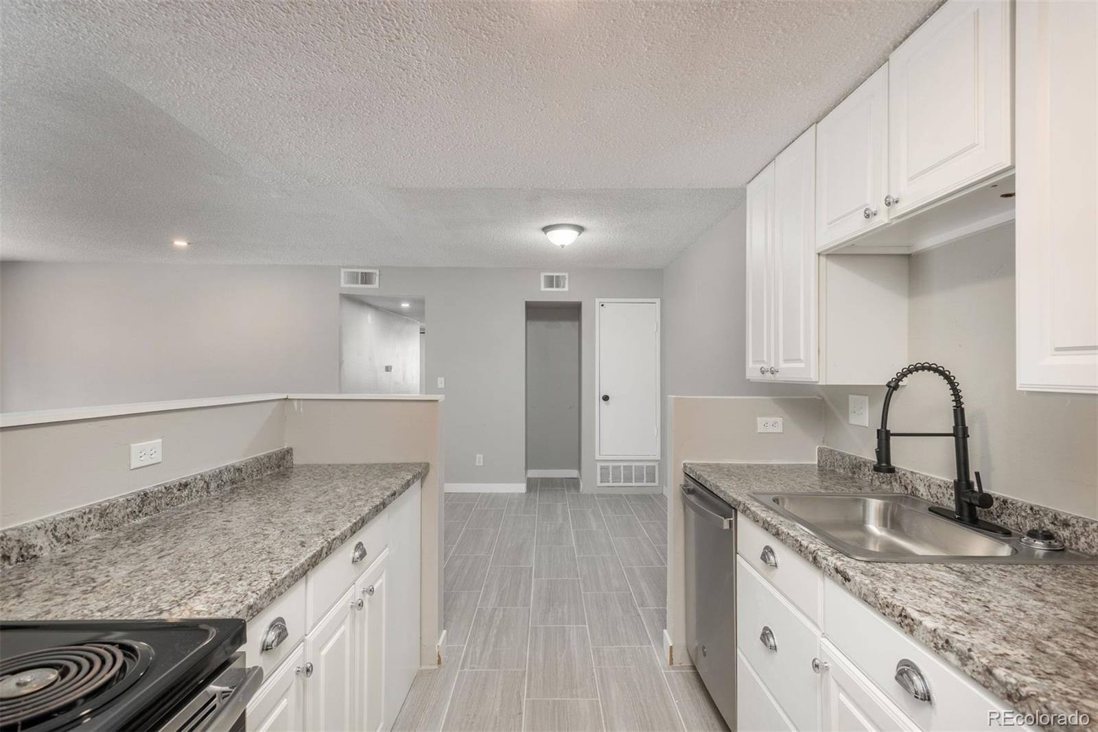 18071 E Kentucky Avenue Unit: 203