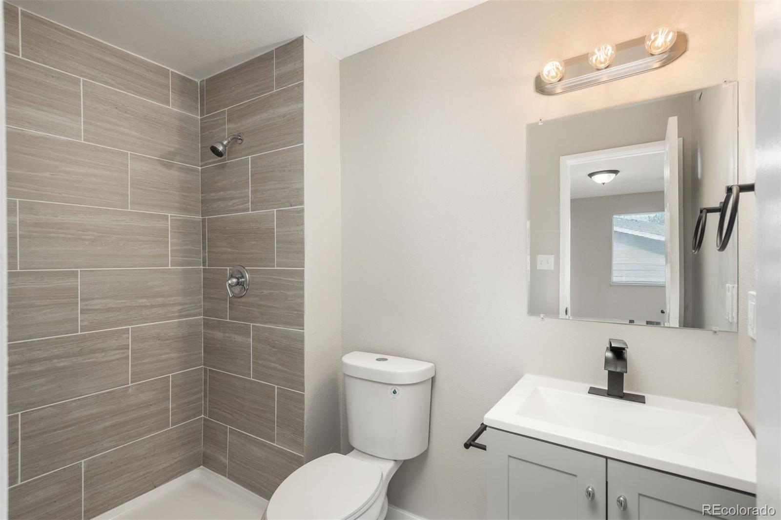 18071 E Kentucky Avenue Unit: 203