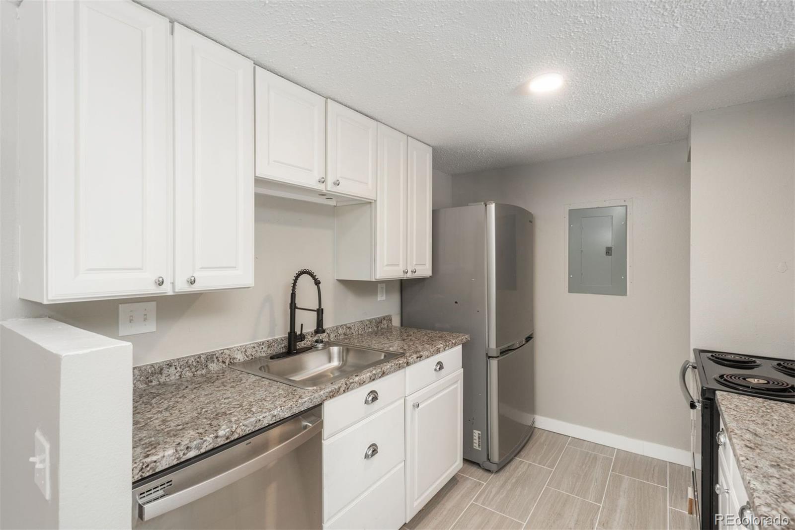 18071 E Kentucky Avenue Unit: 203