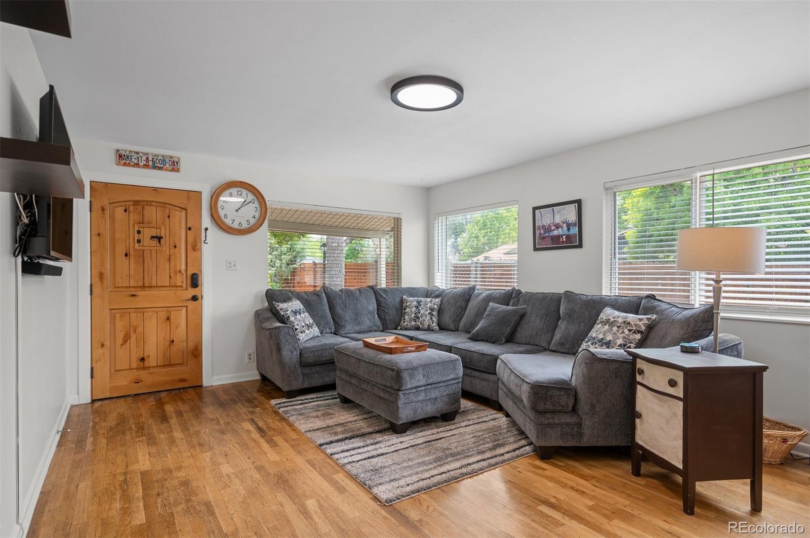 6031 S Pennsylvania Street