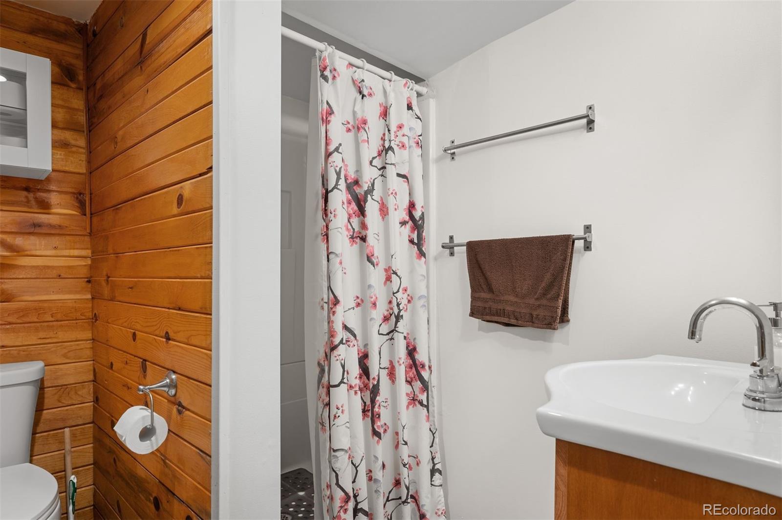 6031 S Pennsylvania Street