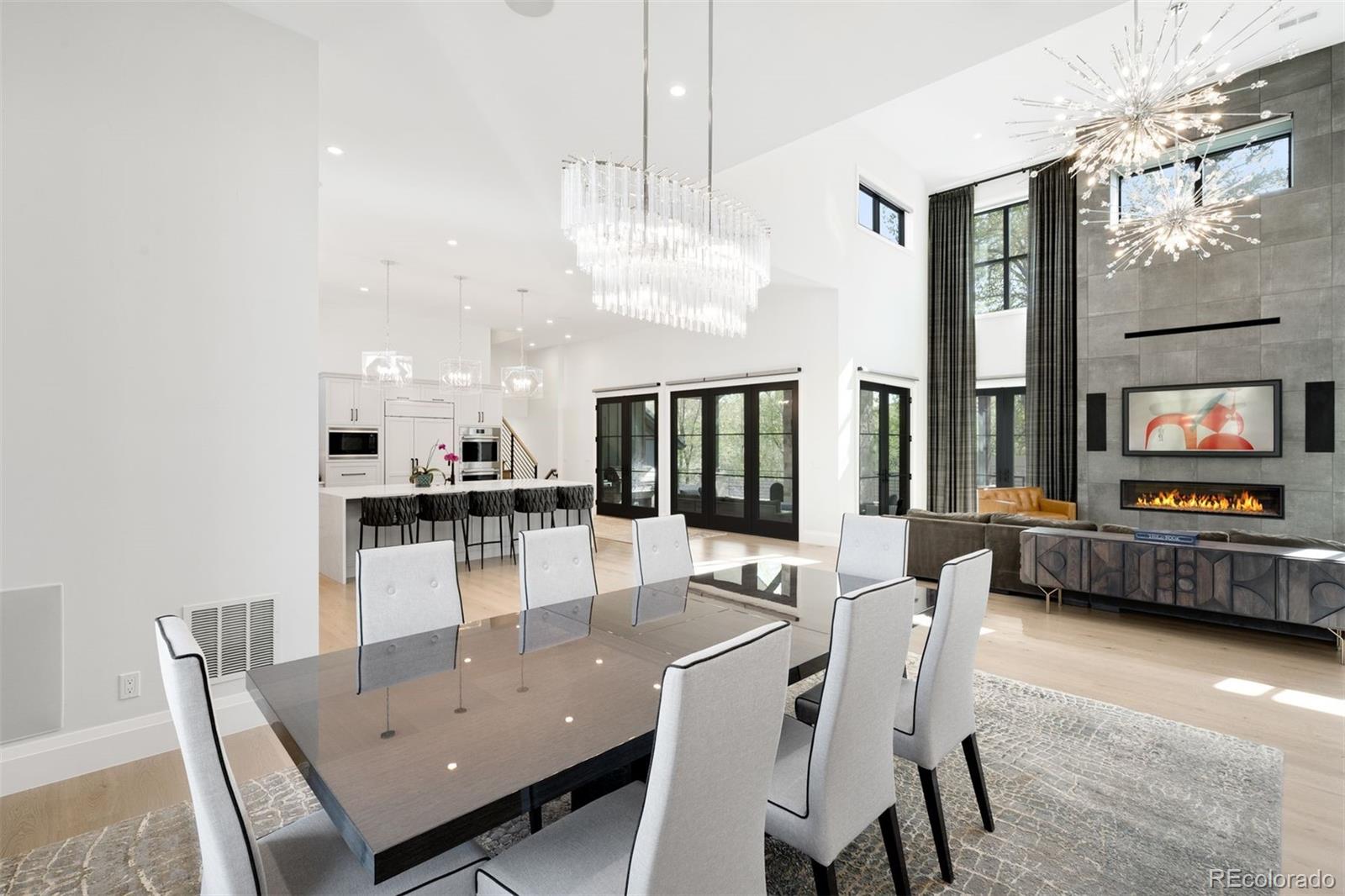 2821 E Cedar Avenue Unit: 2