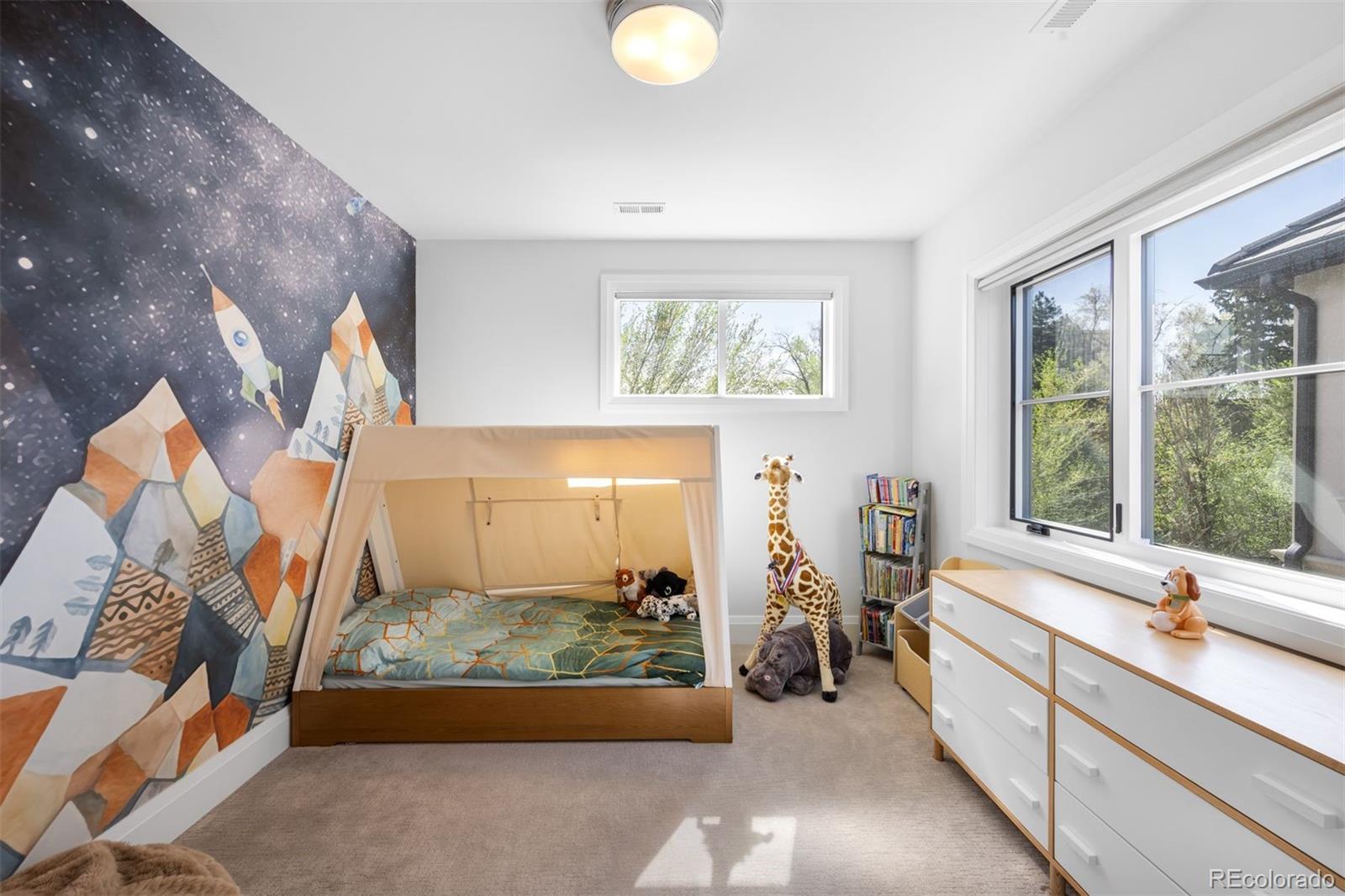 2821 E Cedar Avenue Unit: 2