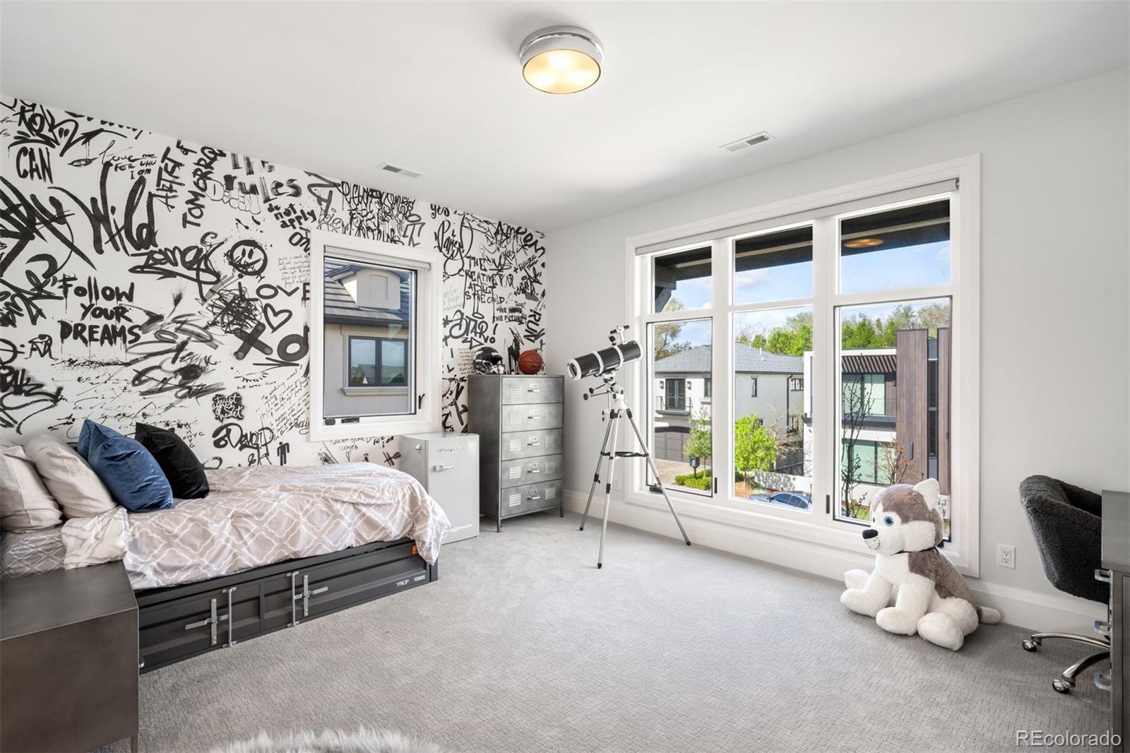 2821 E Cedar Avenue Unit: 2