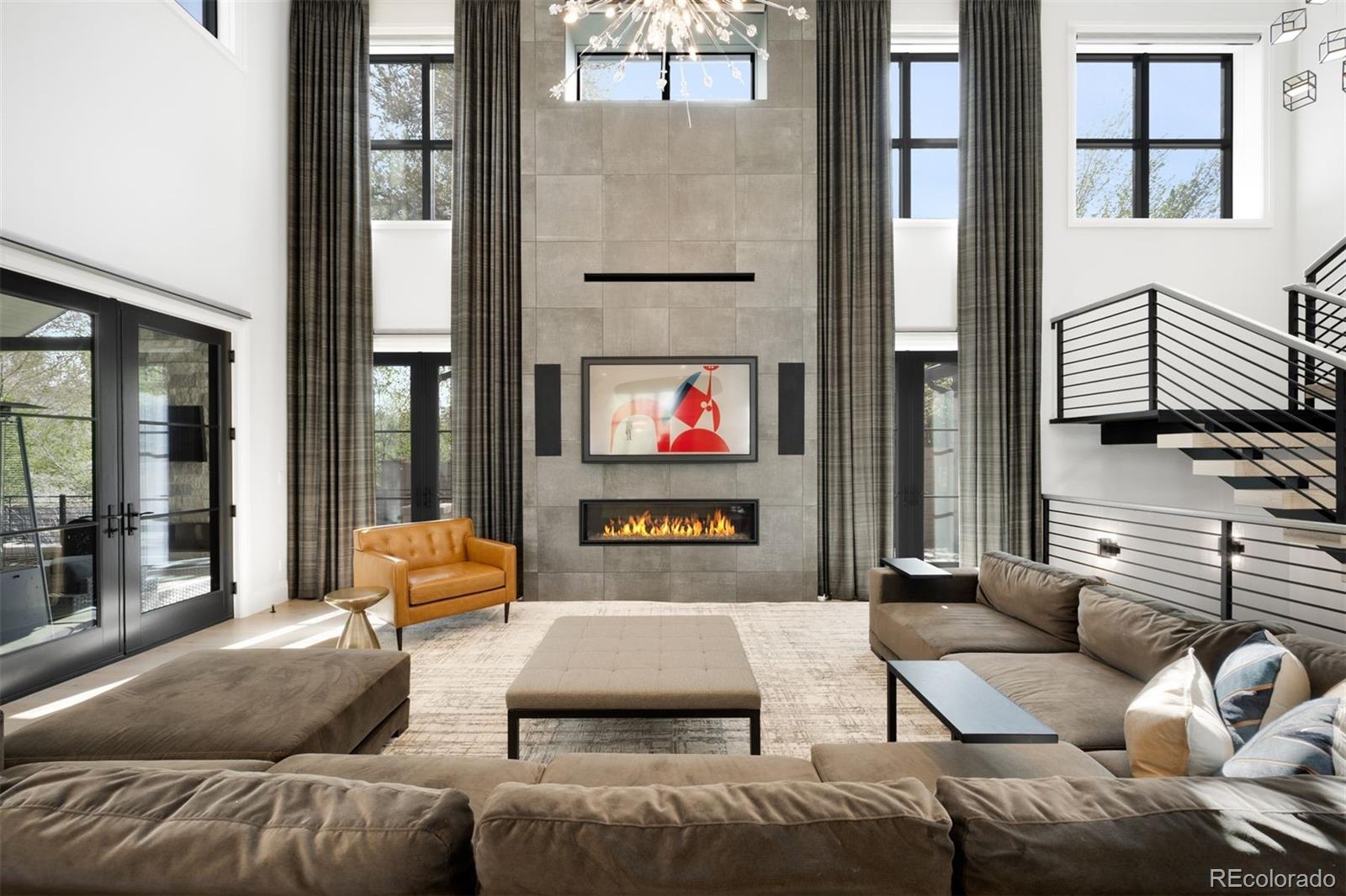 2821 E Cedar Avenue Unit: 2